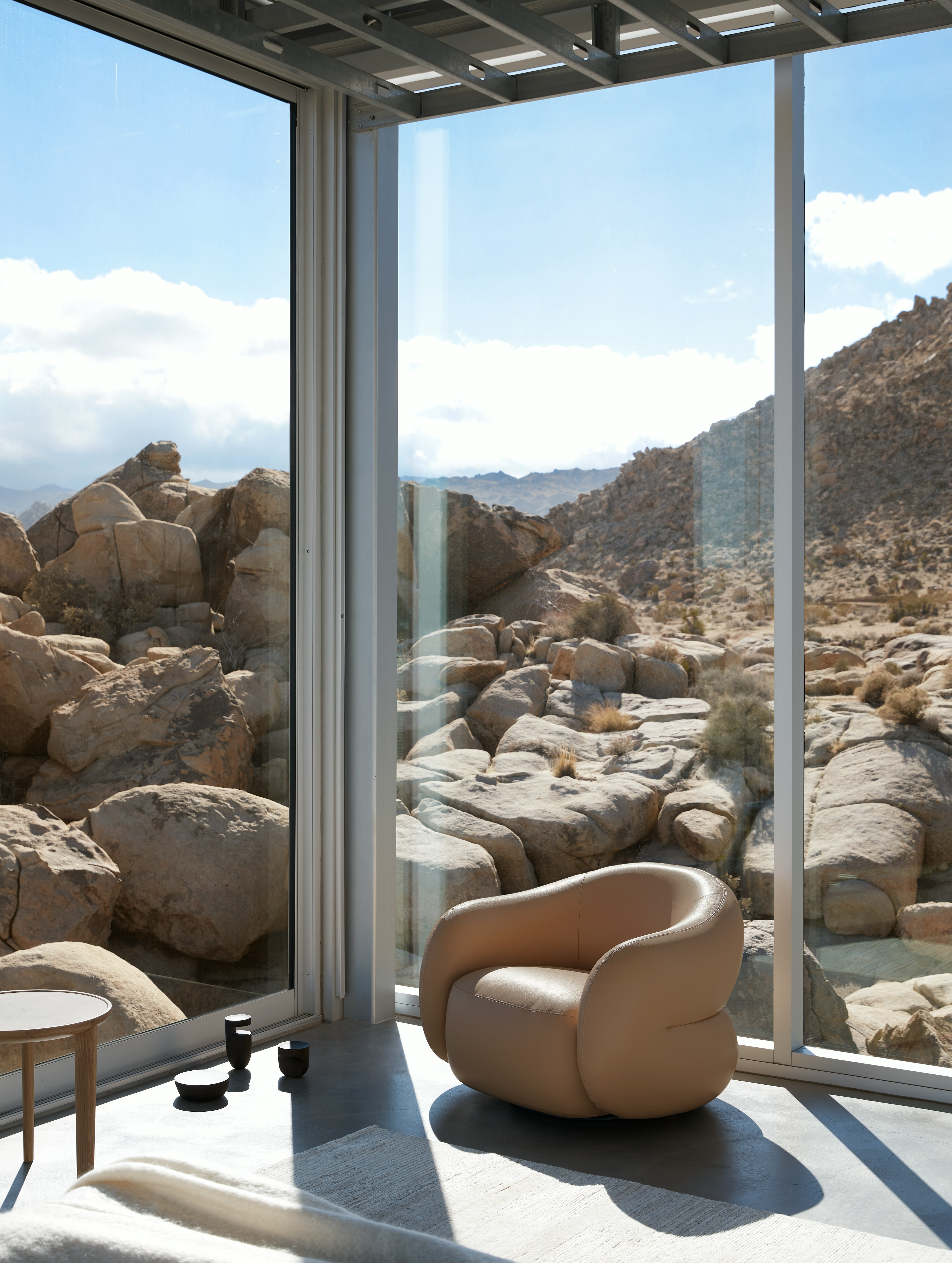 Soffi Swivel Chair