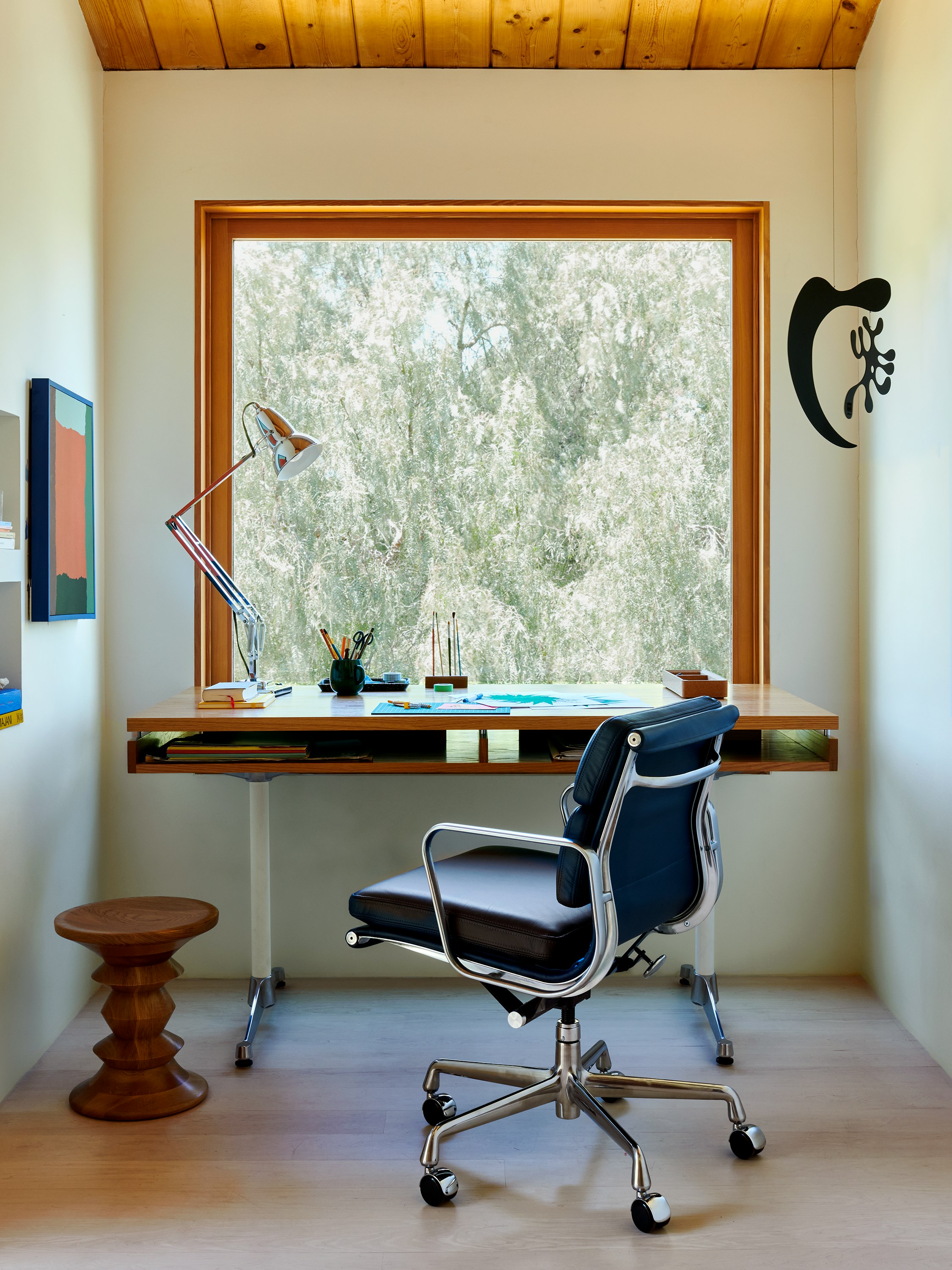 Eames Soft Pad Chair