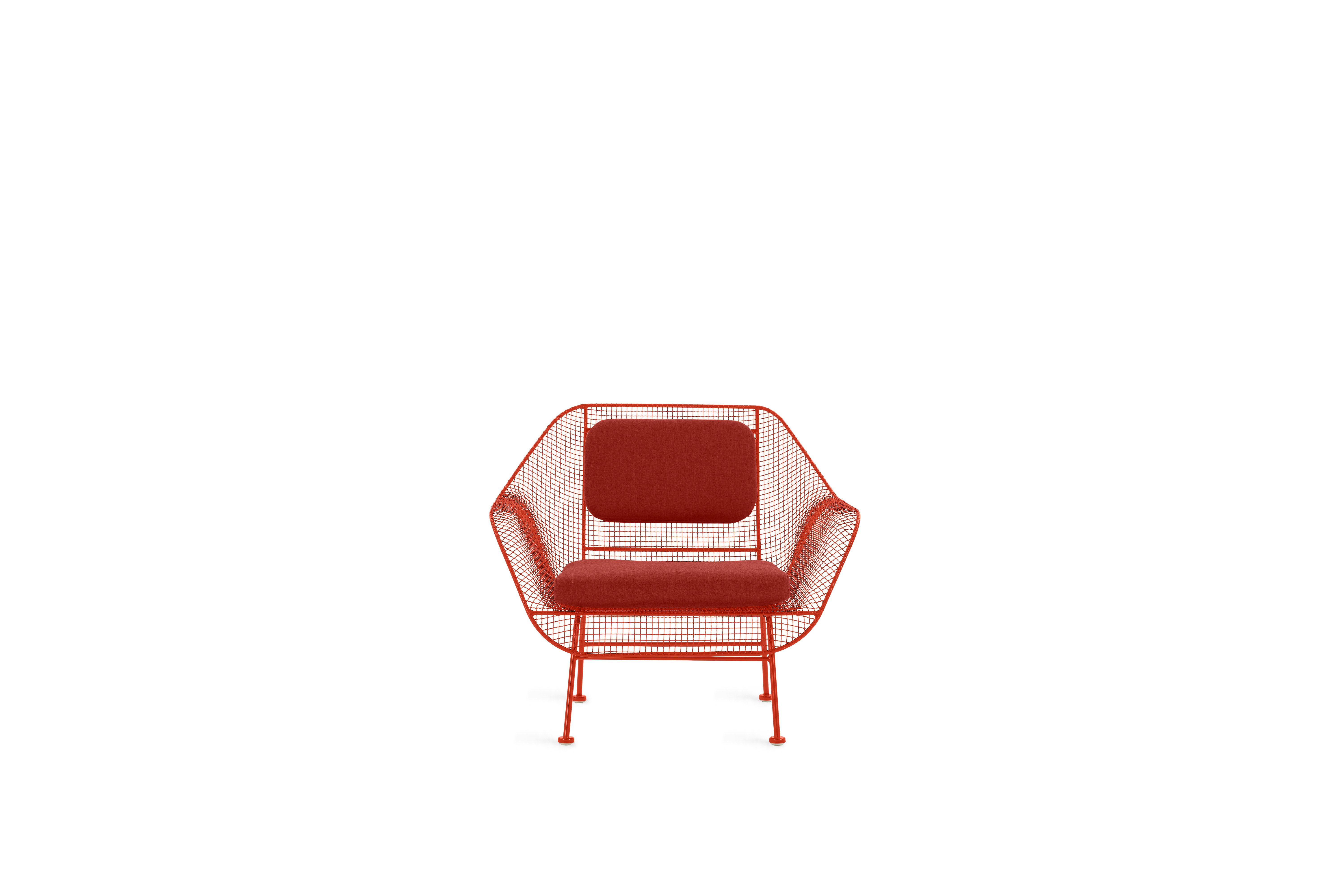 Sculptura Lounge Chair - logo red