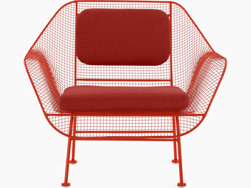 Sculptura Lounge Chair - logo red