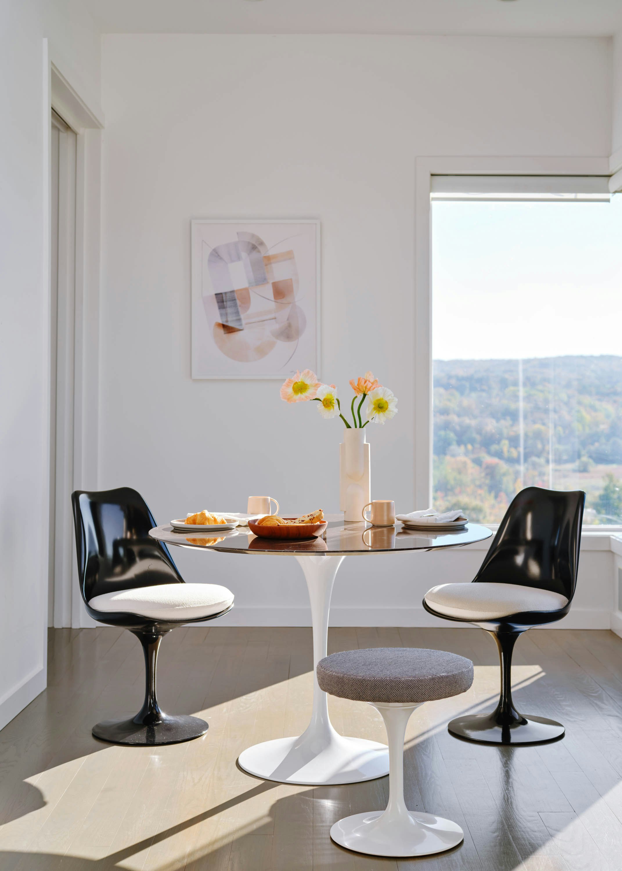 Saarinen Tulip Side Chair