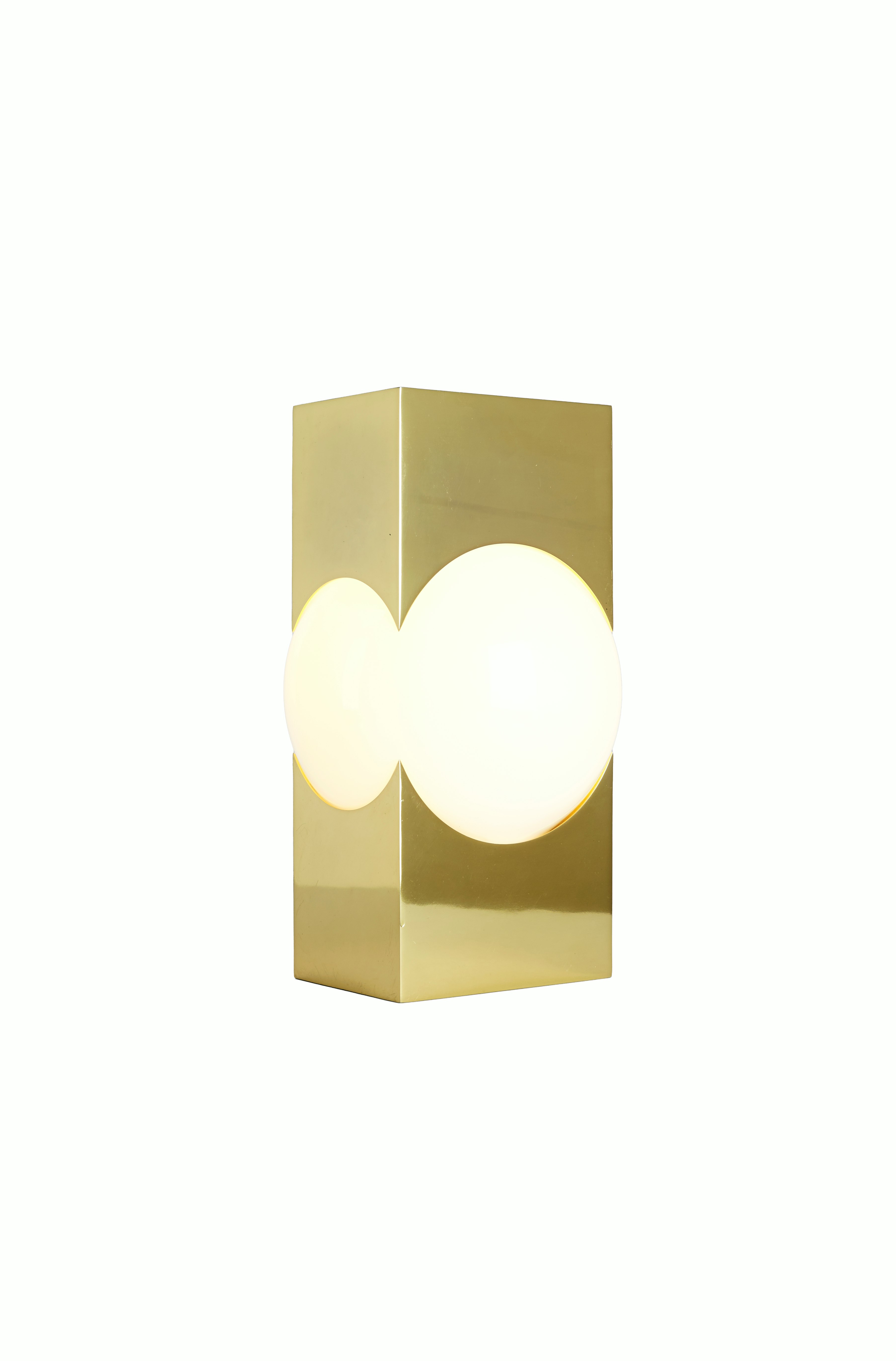 Atlas Table Lamp - Polished Brass, Large
