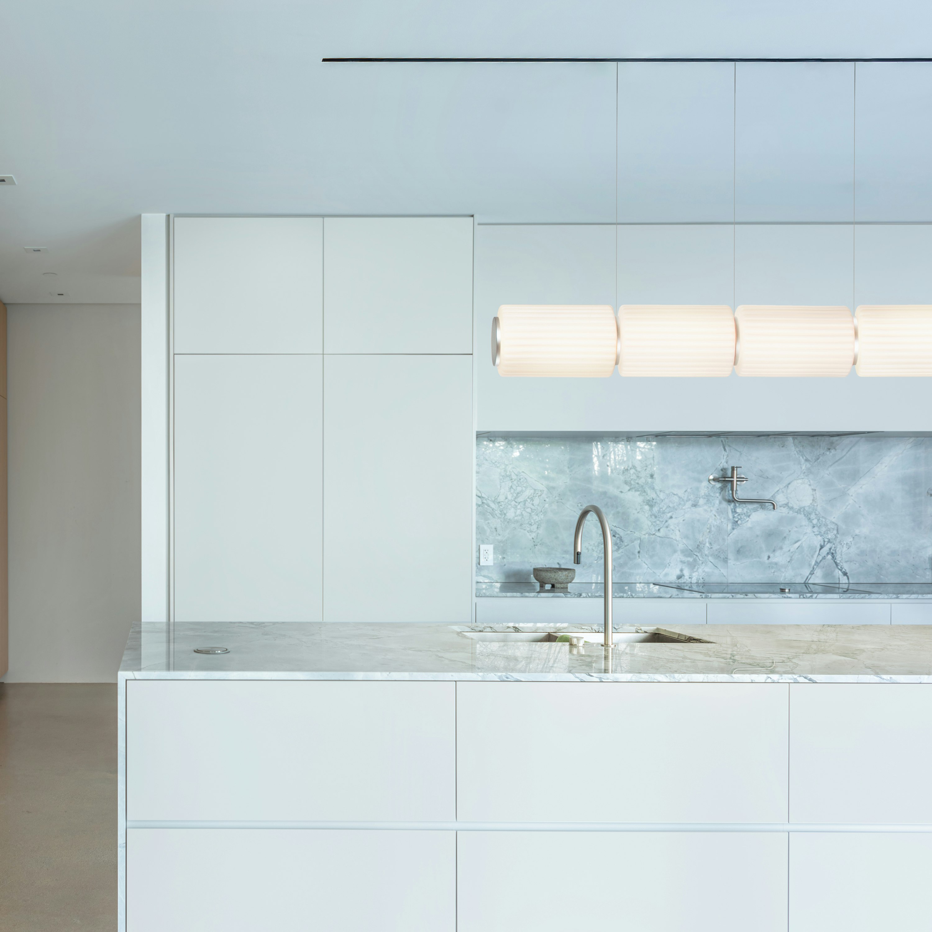 Column 175 Horizontal Pendant