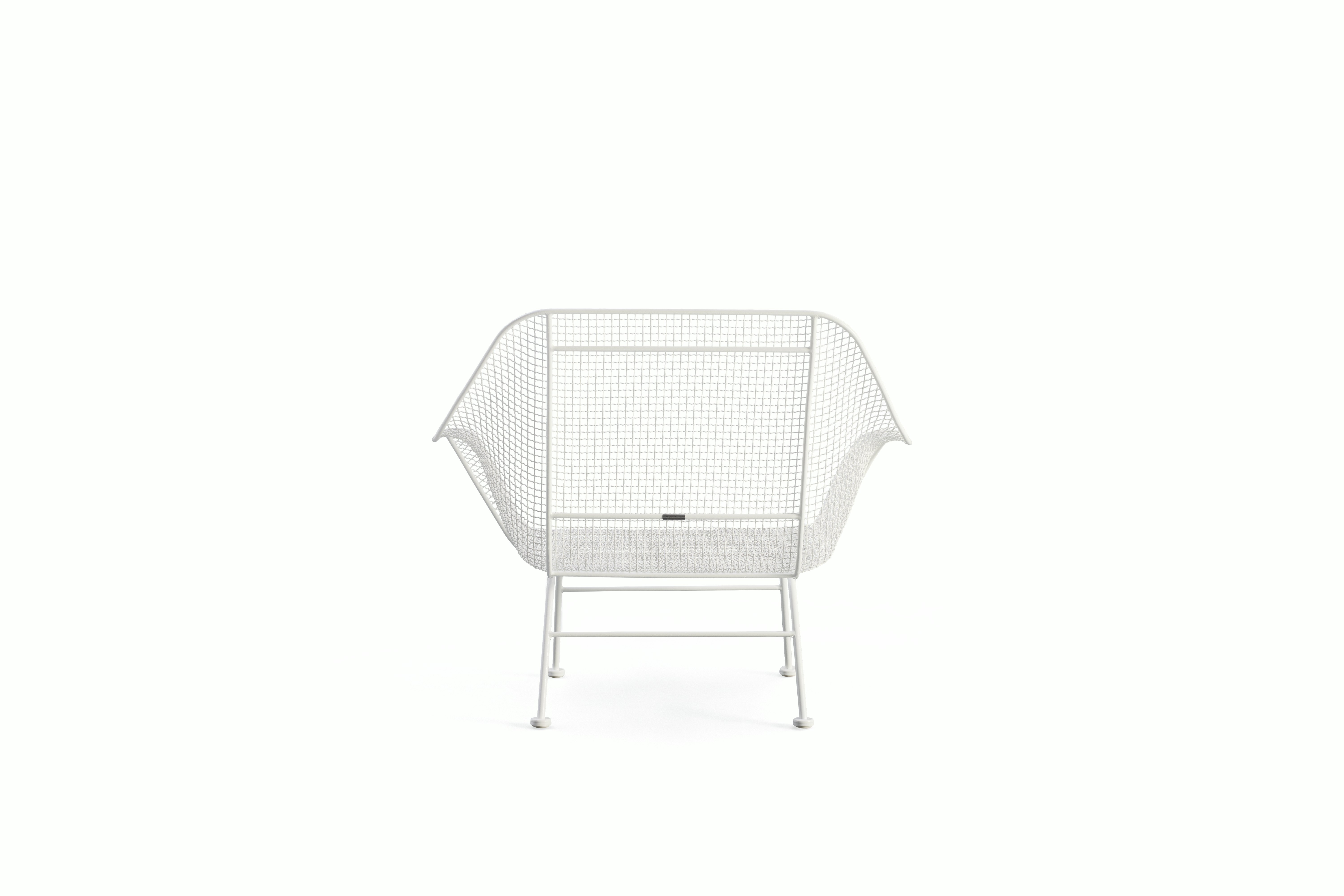 Sculptura Lounge Chair - white