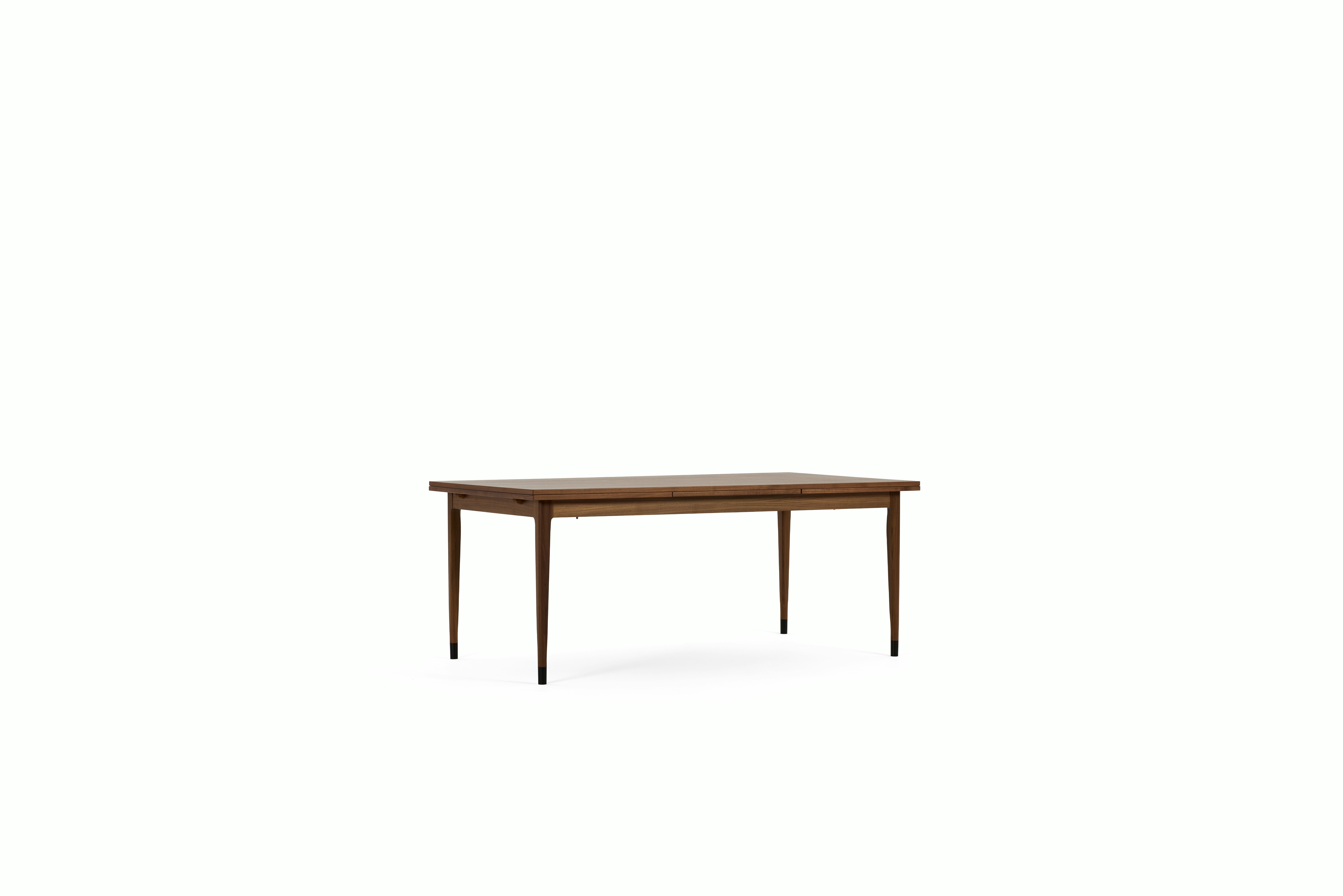 Kaia Extension Table in Walnut