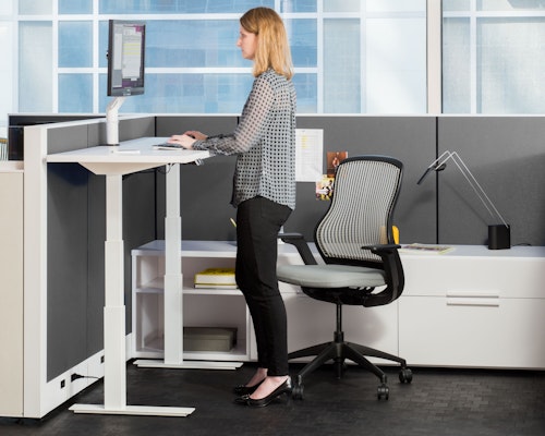 Knoll sit to stand Tone Height-Adjustable Table