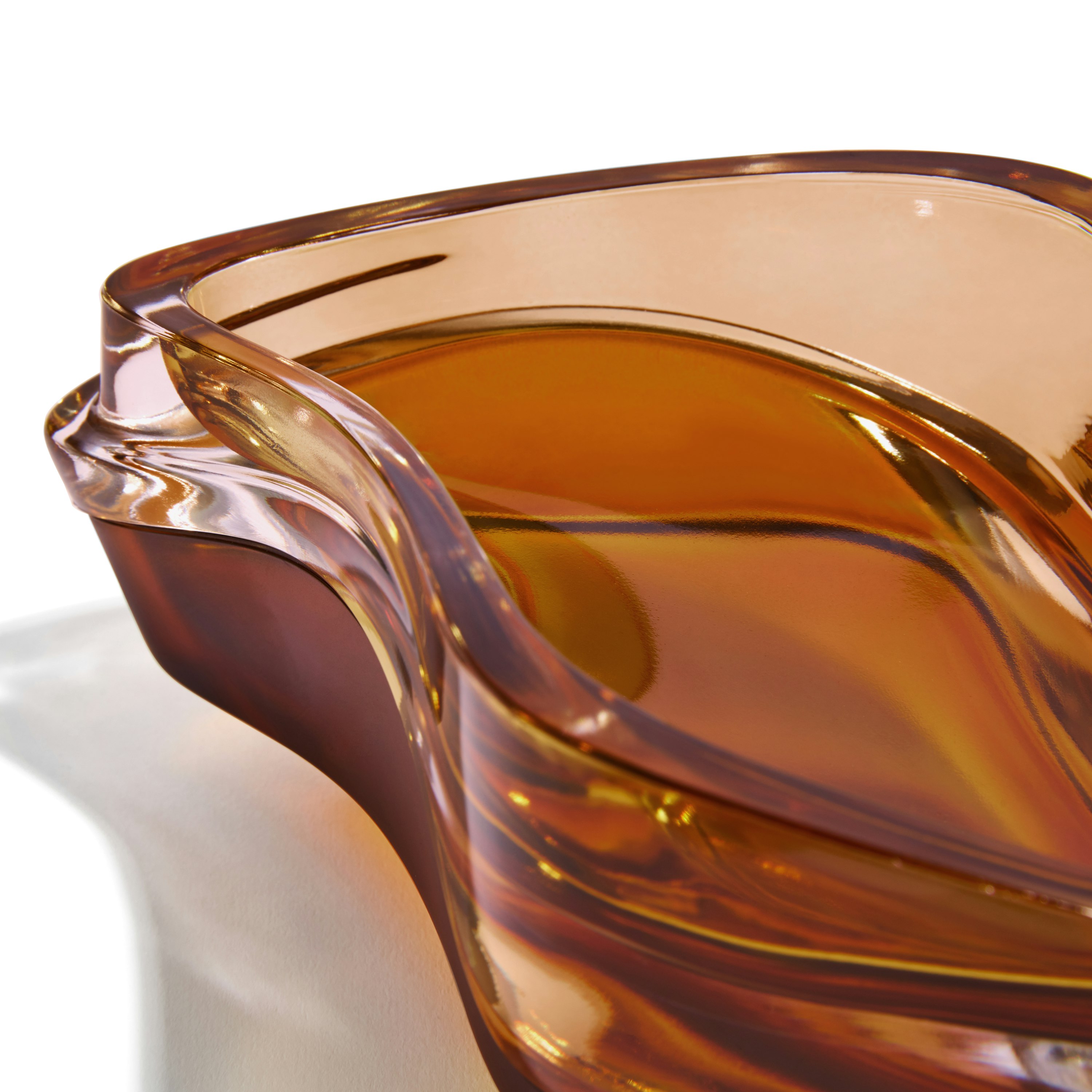 A detailed look at Plex Vessel in Amber.
