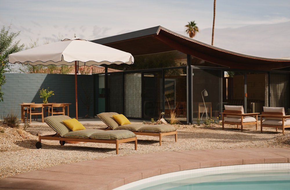 Tuuci Ocean Master Hexagon Scalloped Umbrella