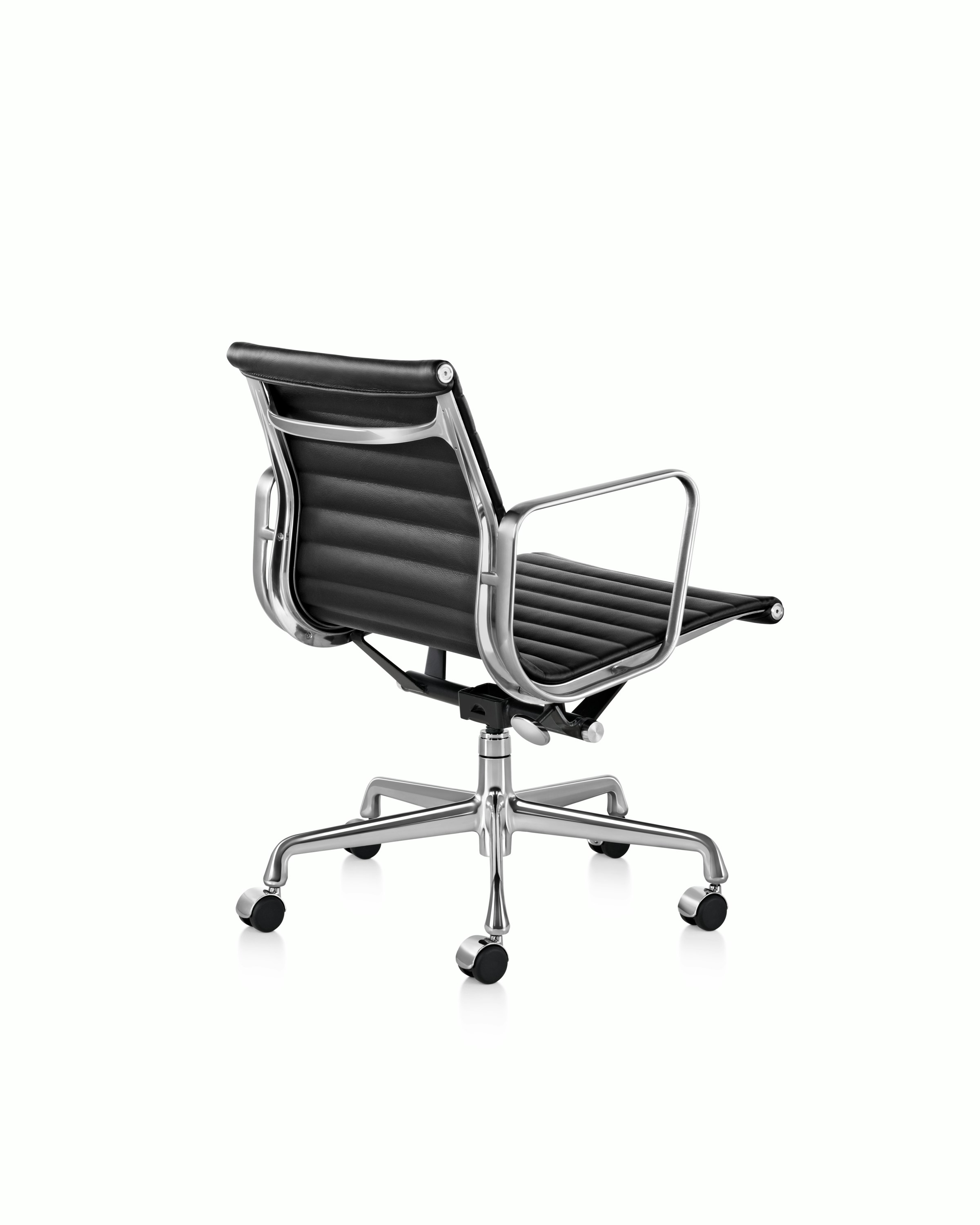 Eames Aluminum Group Chair
