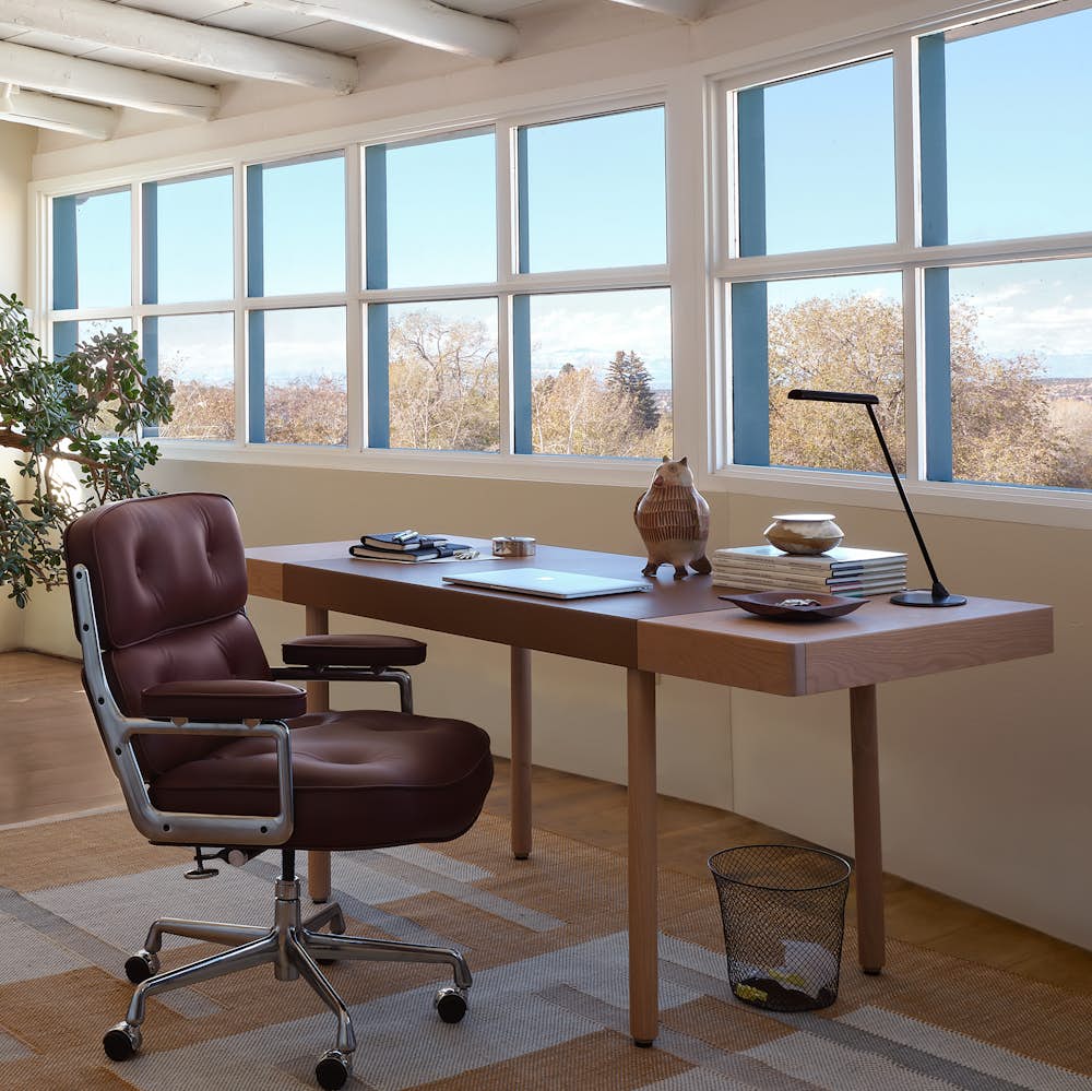 Leatherwrap Sit-to-Stand desk with Eames Executive Chair