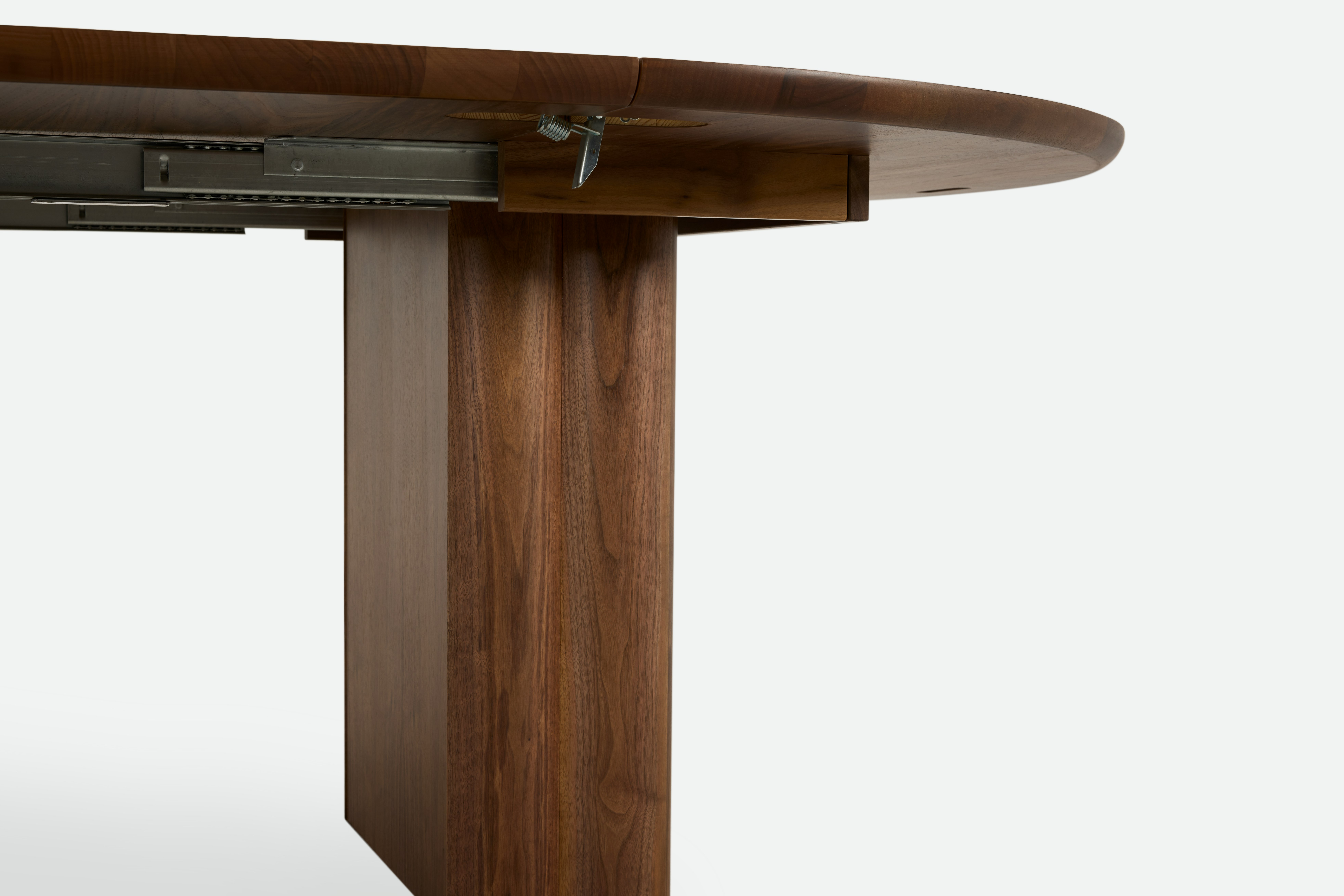 Plush Extension Dining Table - walnut