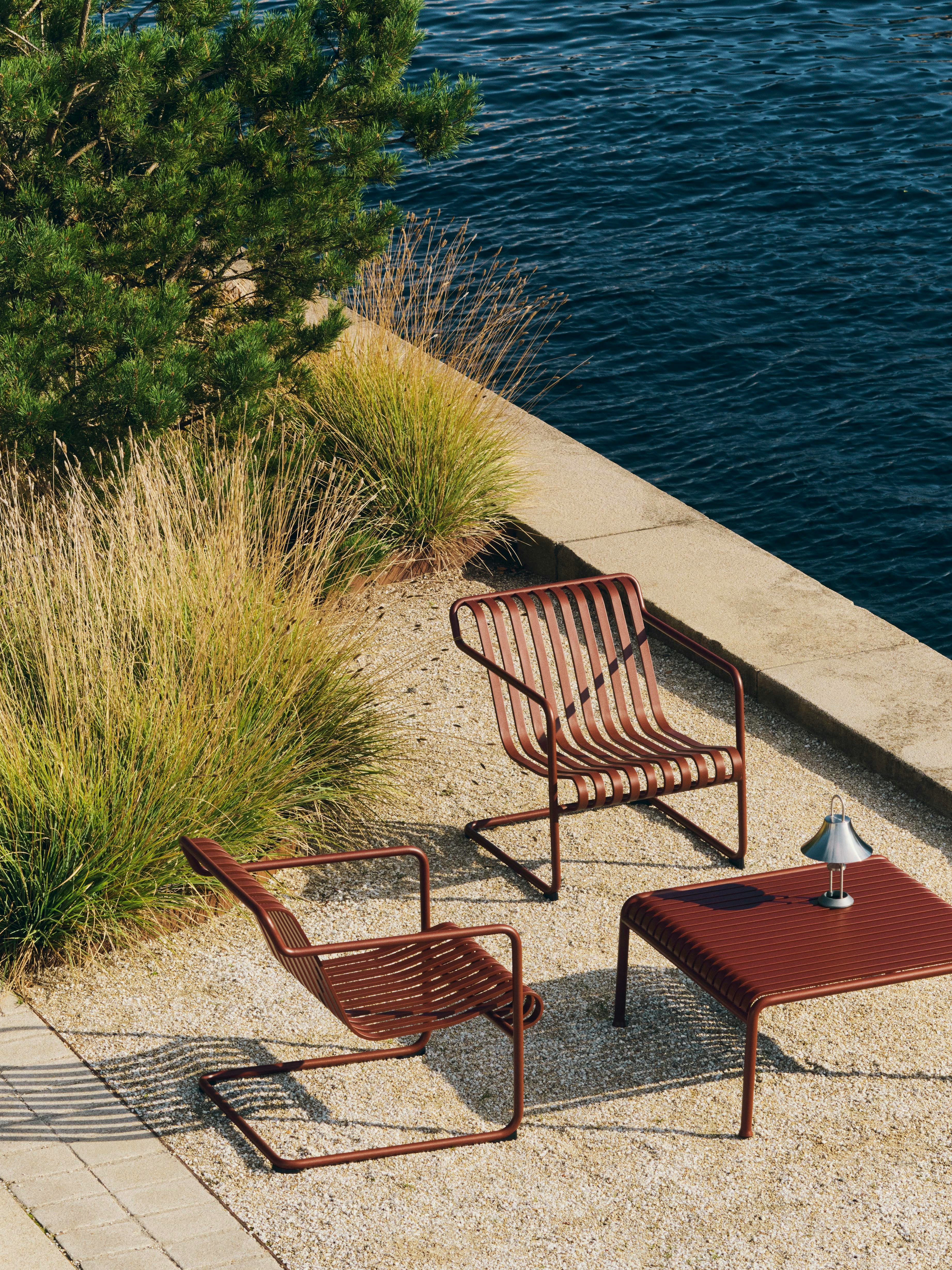 Palissade Cantilever Lounge Chair