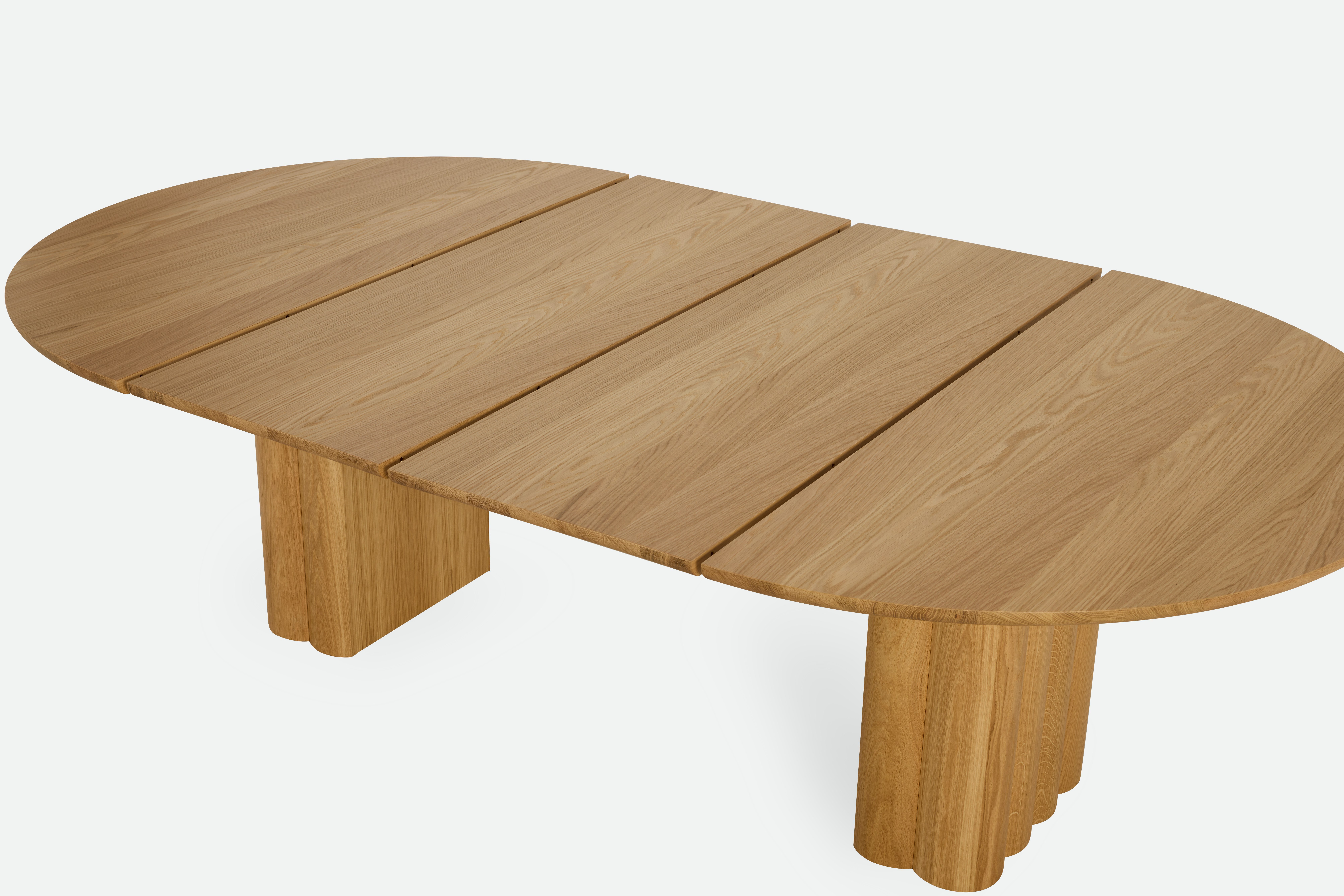 Plush Extension Dining Table - oak