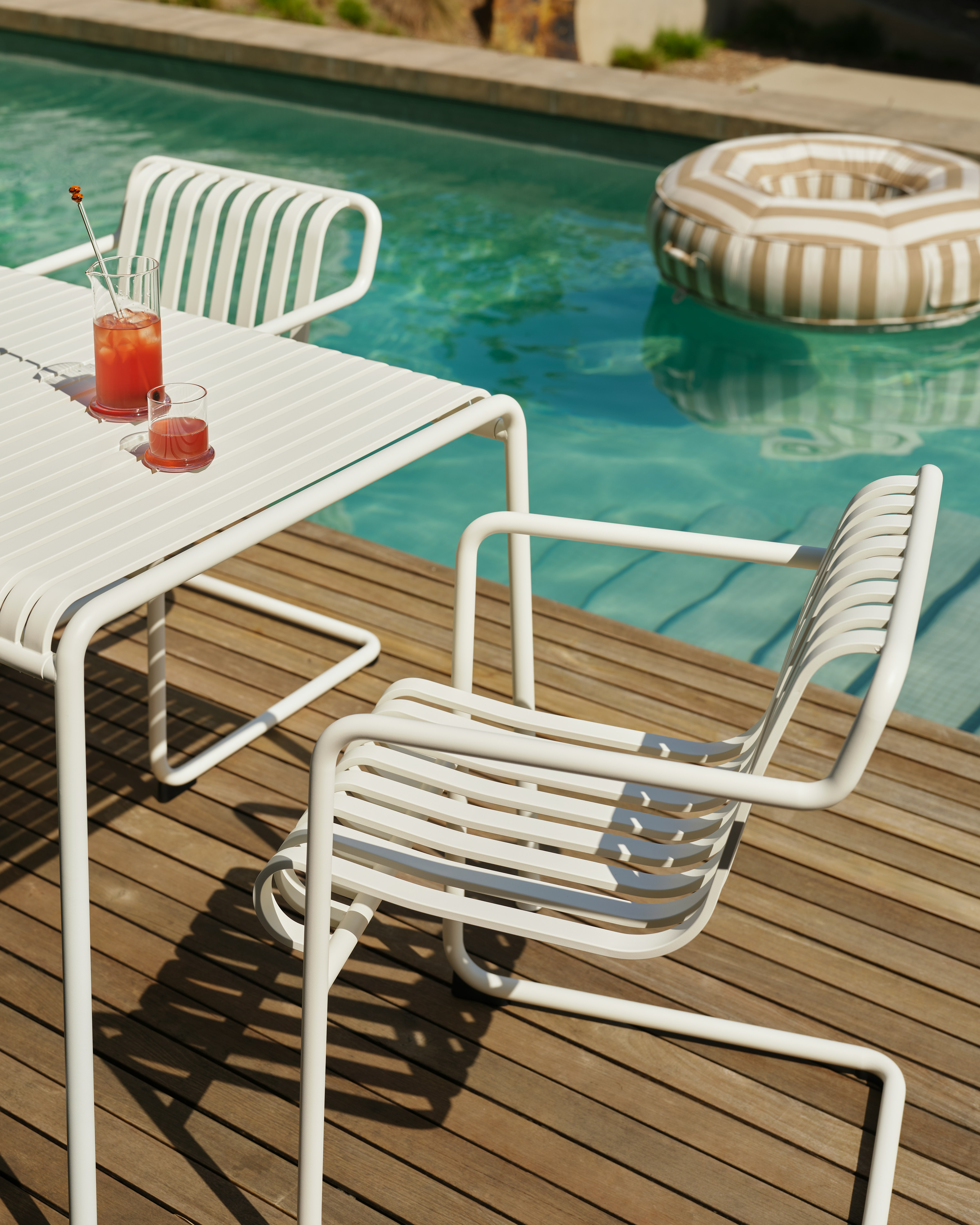 Palissade Cantilever Dining Armchair