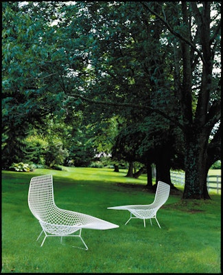 Bertoia Asymmetric Chaise Lounge Chair in white