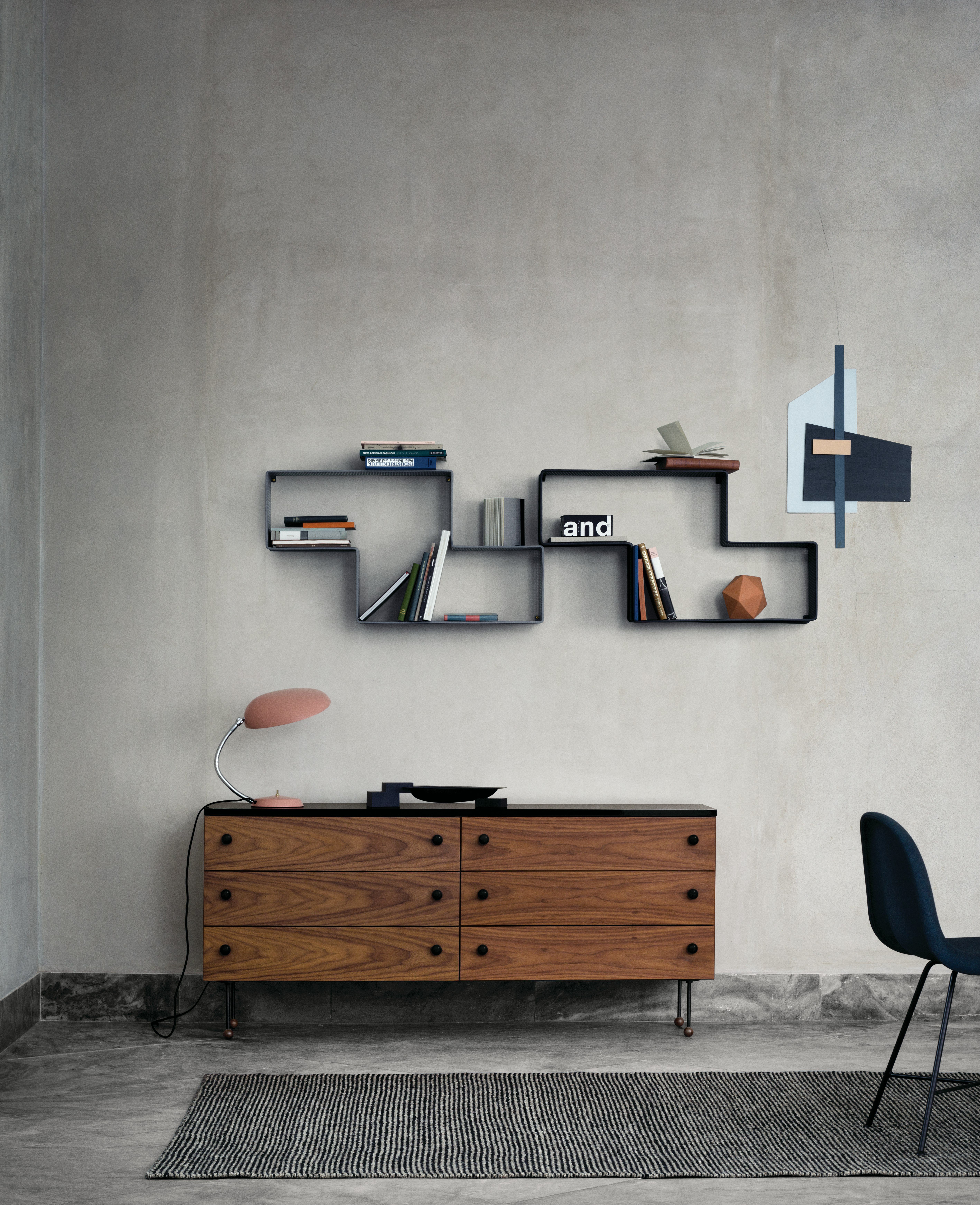 Cobra Table Lamp