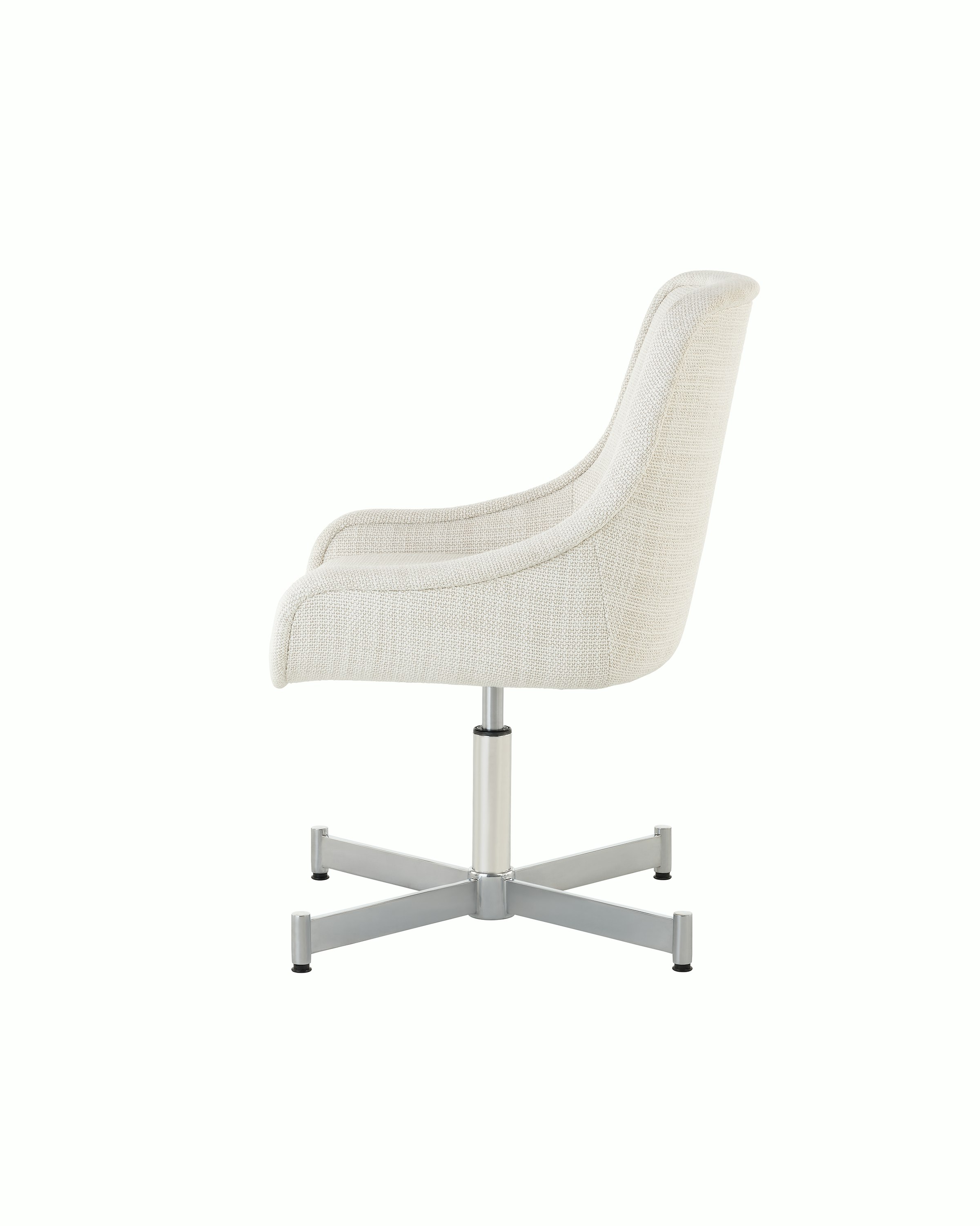 Bumper Armchair with low arms in a four star base.
