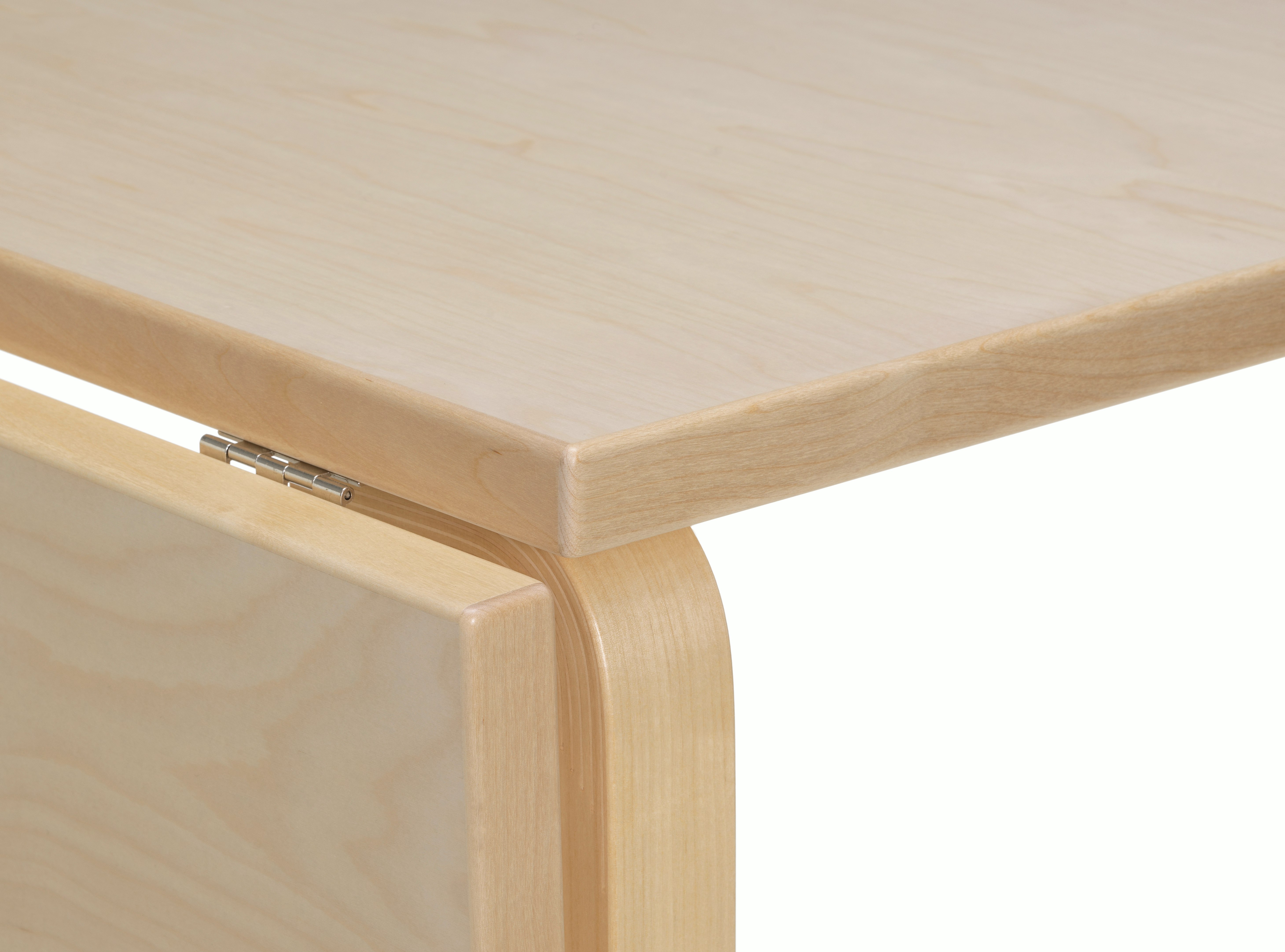 DL81 Table - Lacquered Birch