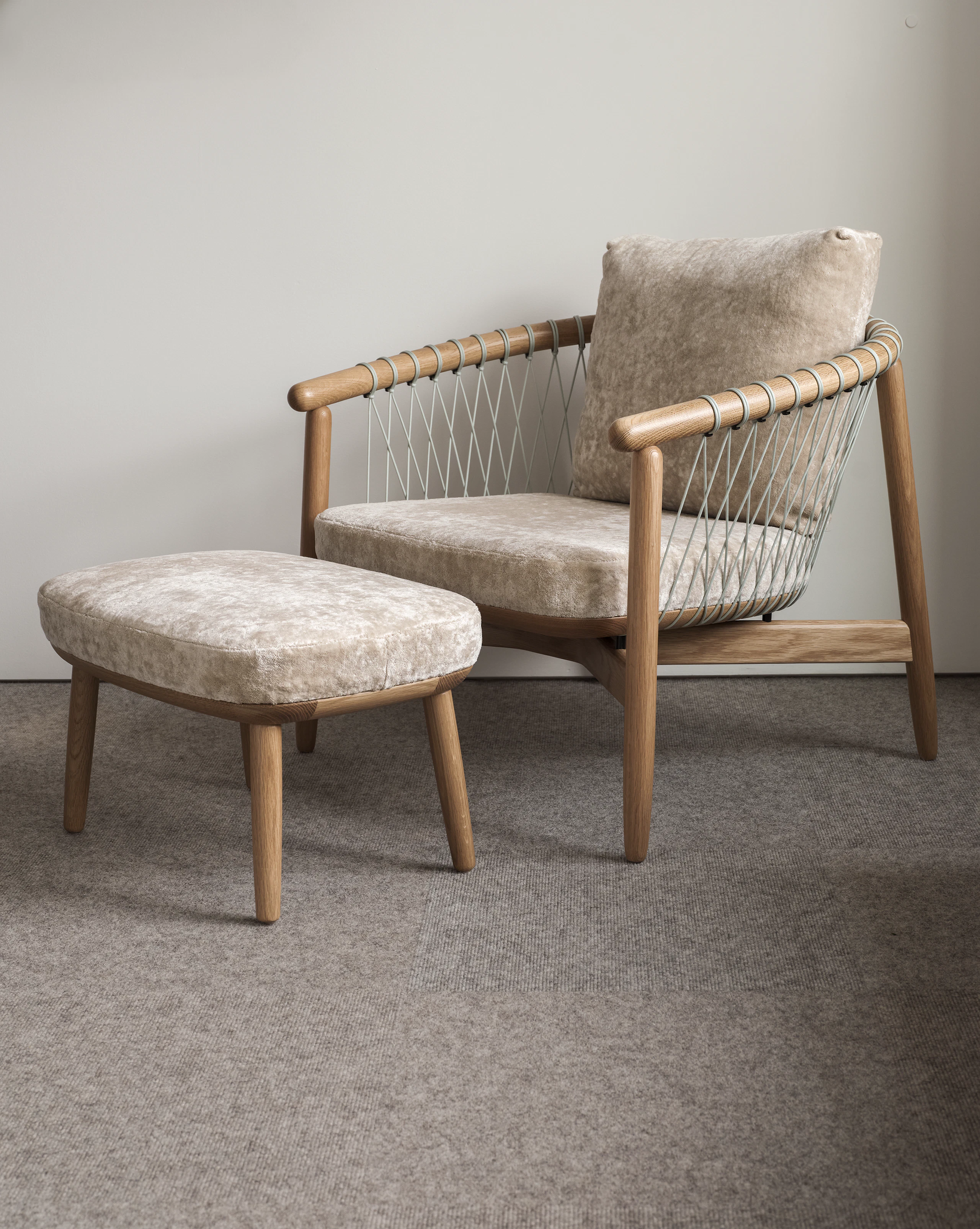 Crosshatch Chair and Ottoman - Lounge Seating - Products - Geiger