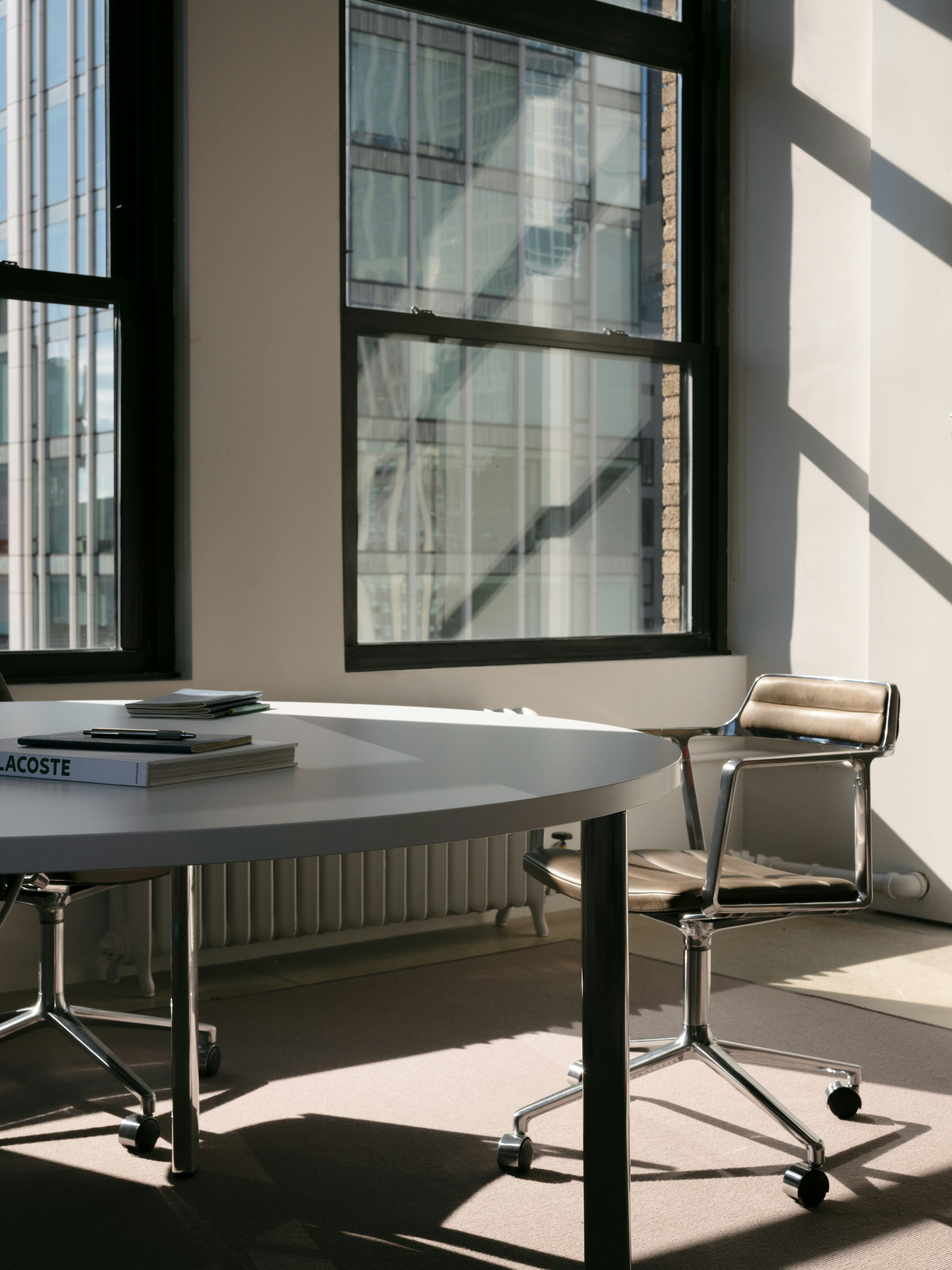 Vipp452 Swivel Chair