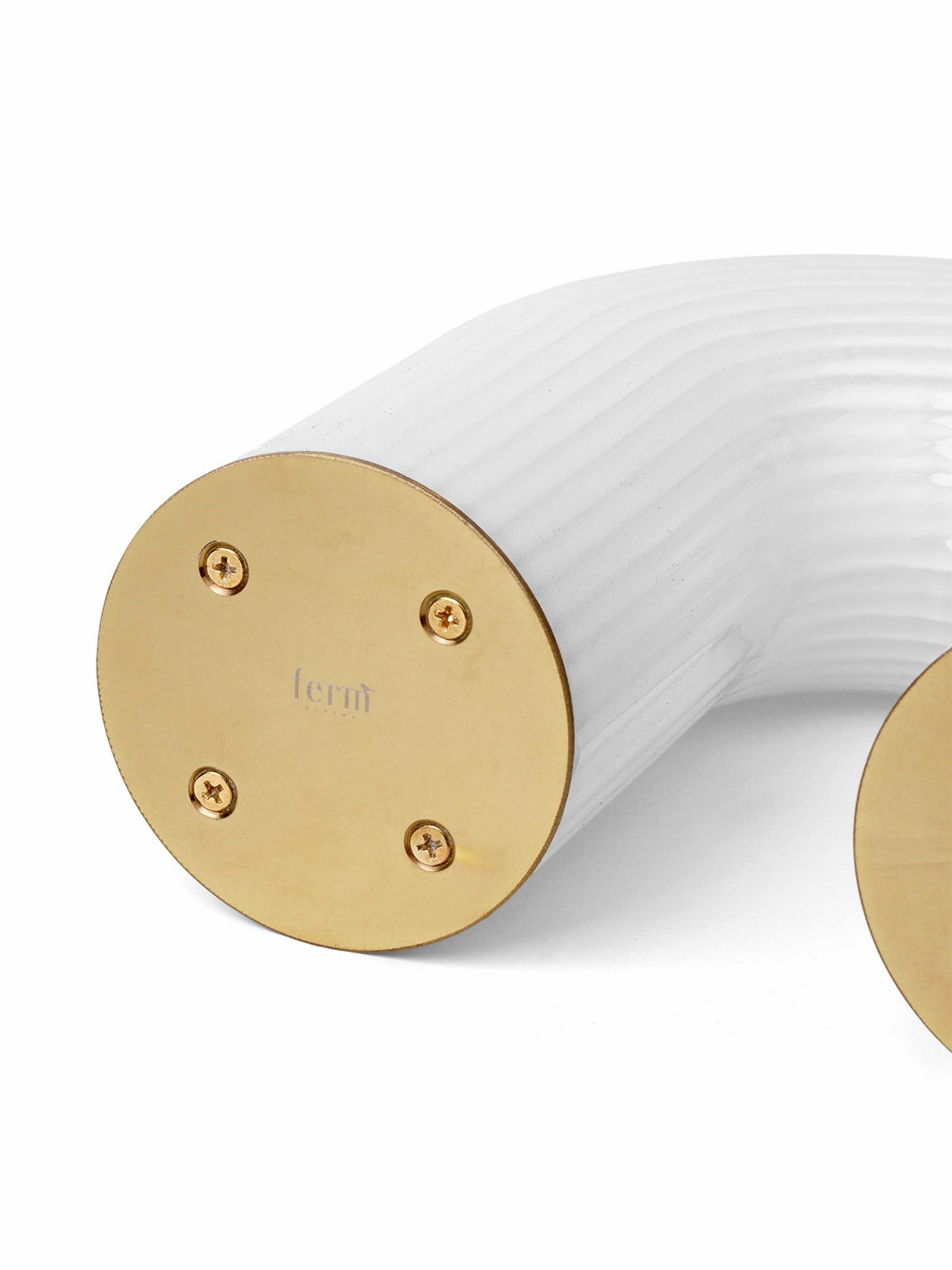 A detailed look at Vuelta Table Lamp.