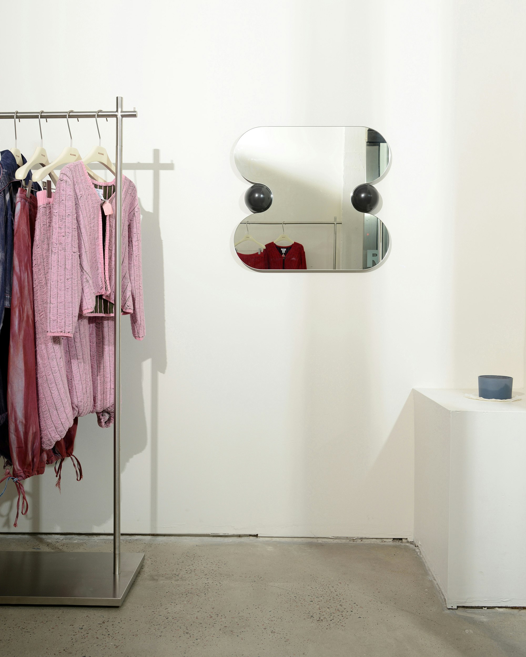 Squeeze Mirror, Black Olive