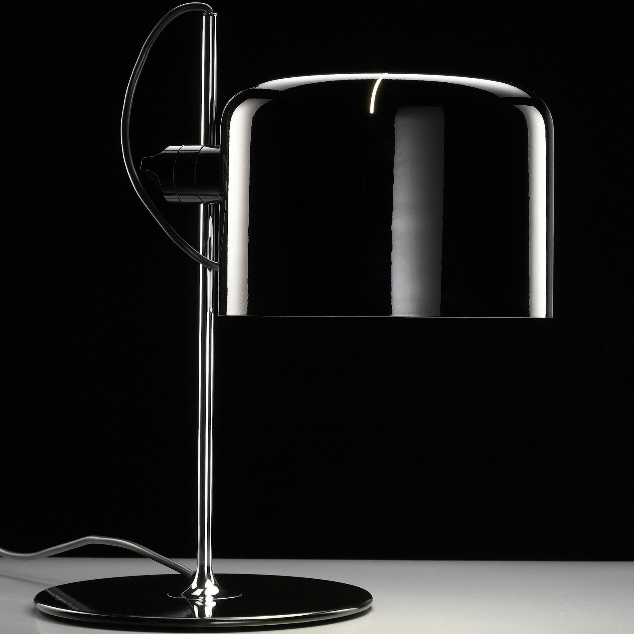 Coup&eacute; Table Lamp