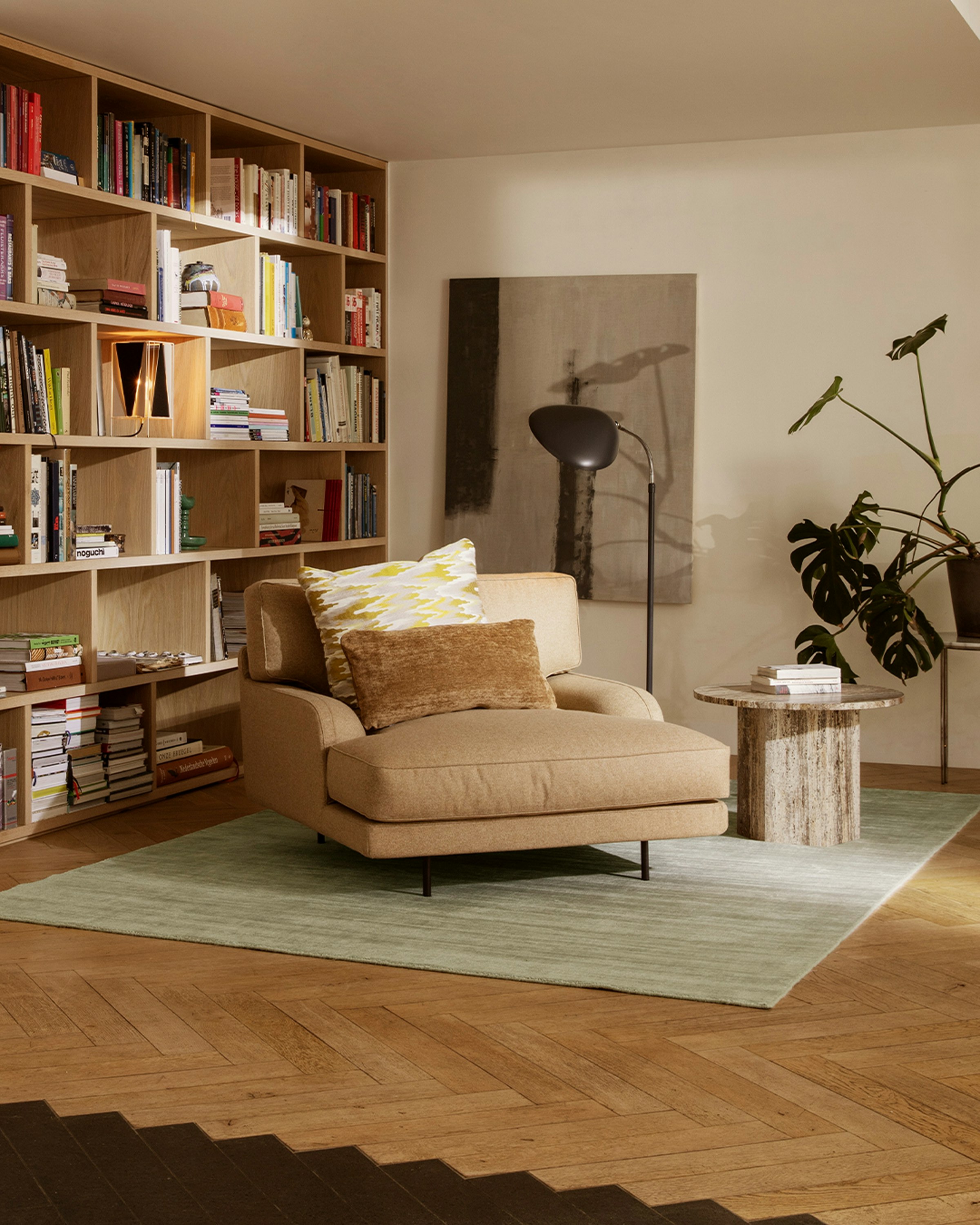 Flaneur Lounge Chair