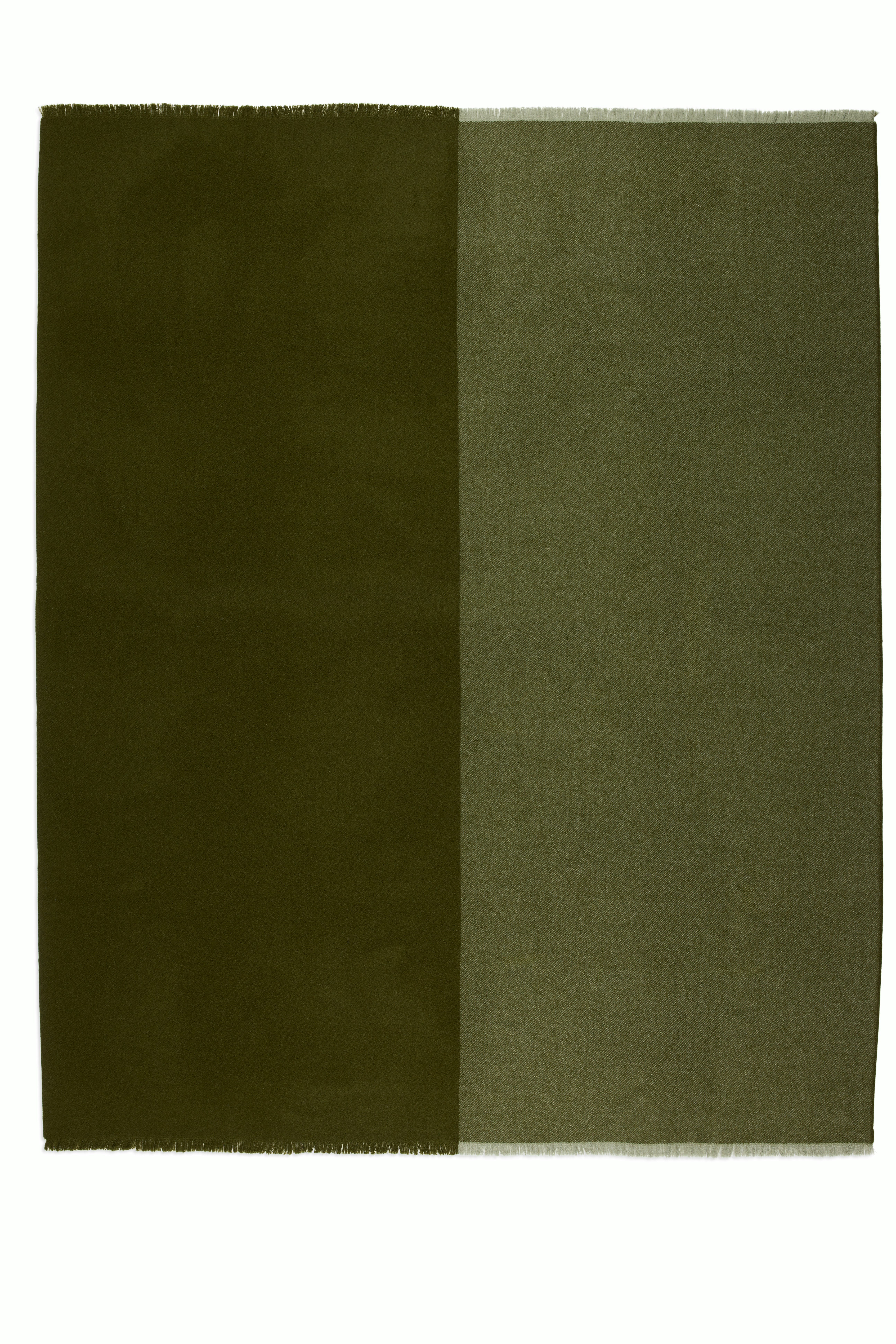 A Rift Throw in Moss Viewed from the front.