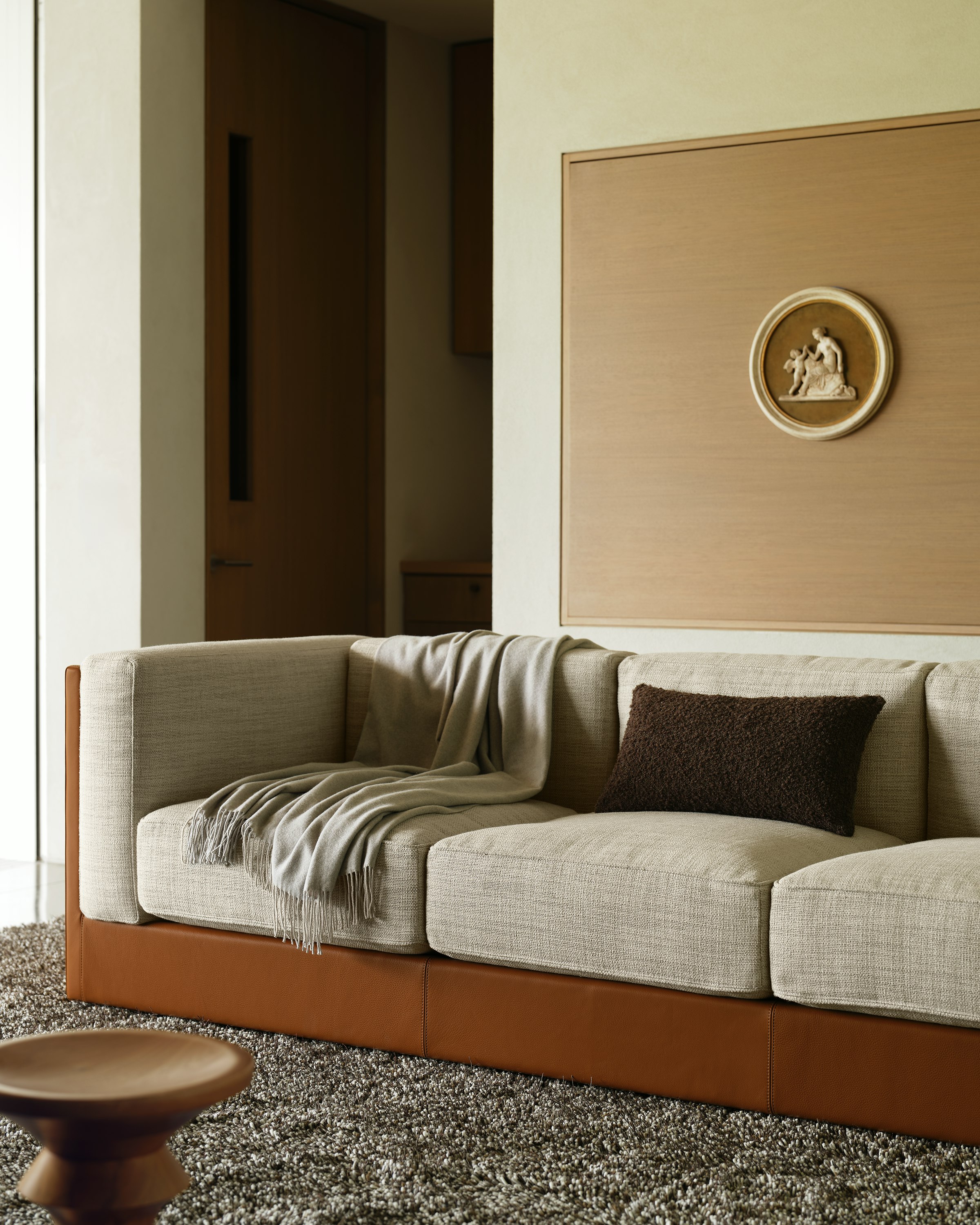 Symme Sofa - Leather Frame