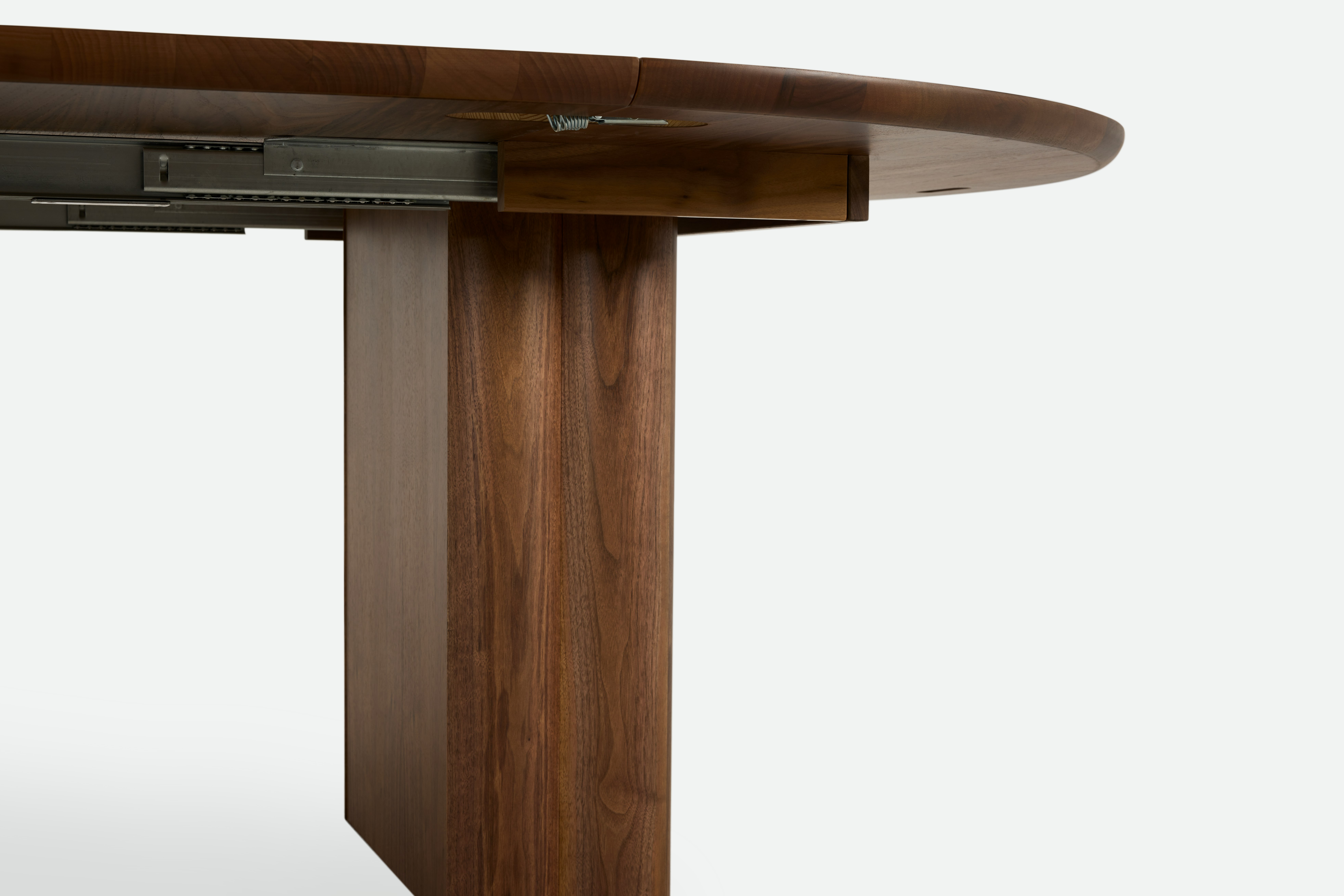 Plush Extension Dining Table - walnut