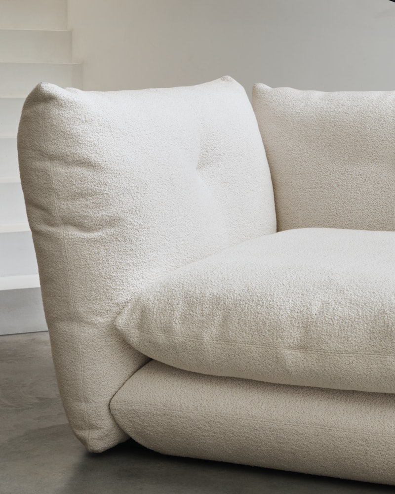 Perron Pillo Sofa