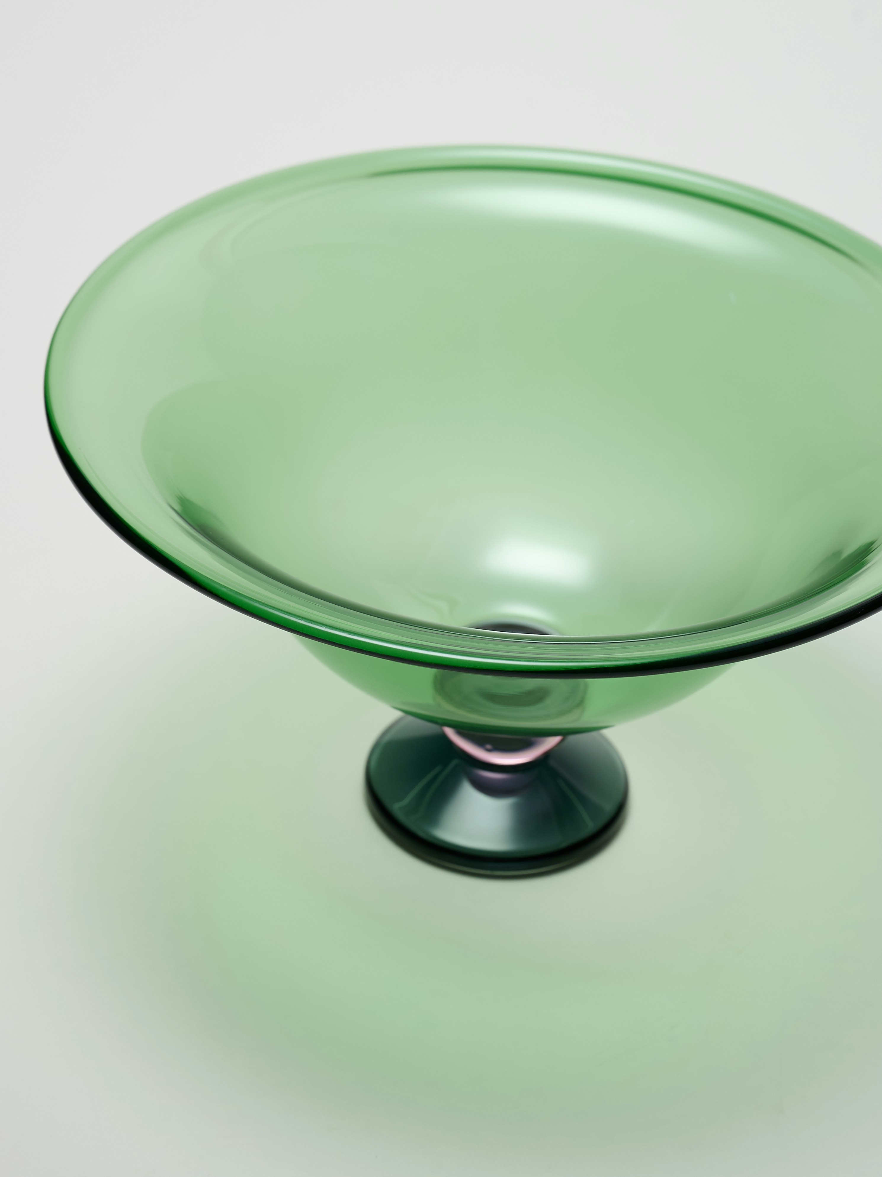 A detailed look at Fruit Bowl in Green Black.