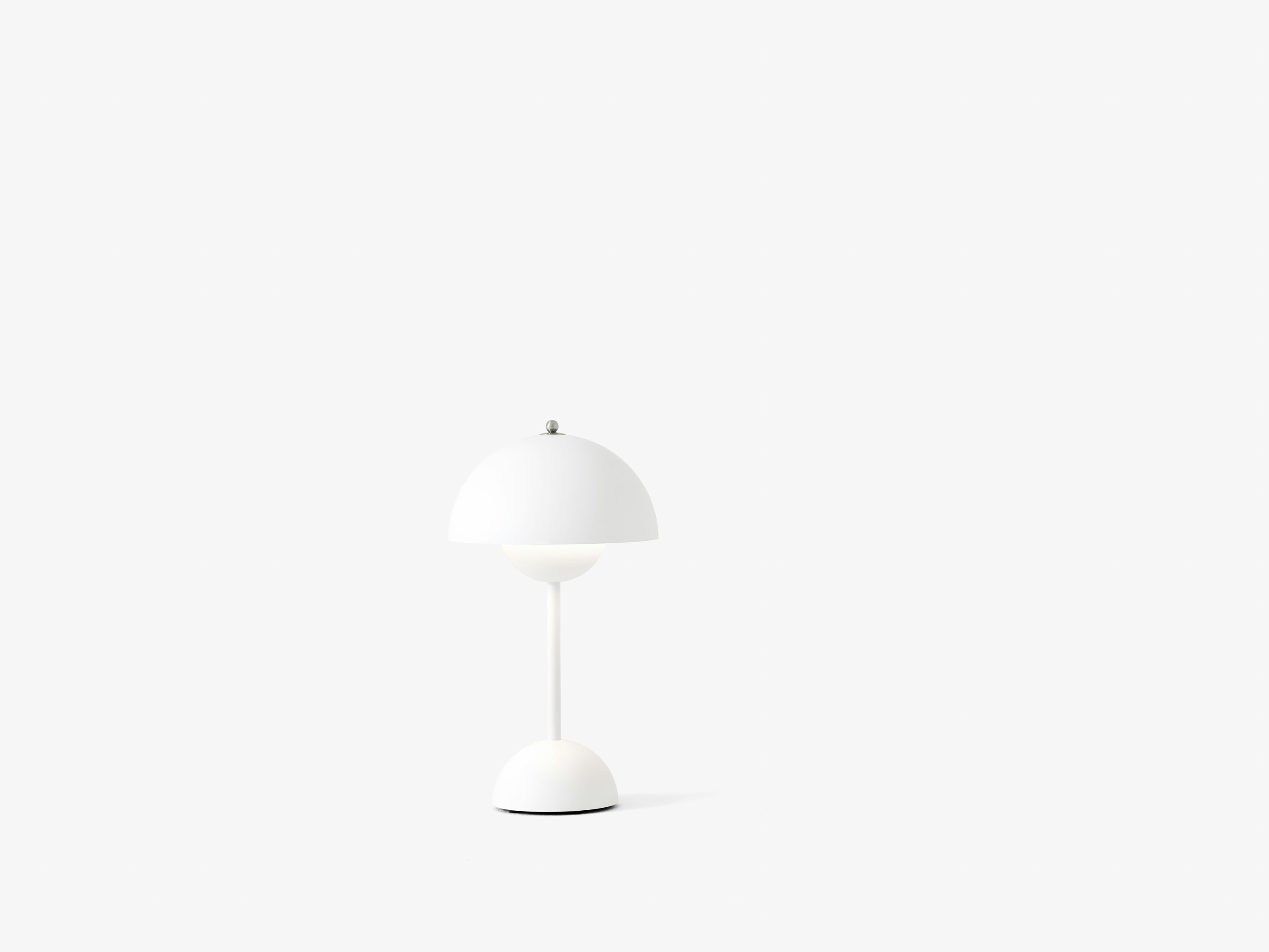 VP9 Flowerpot Portable Lamp - Matte White