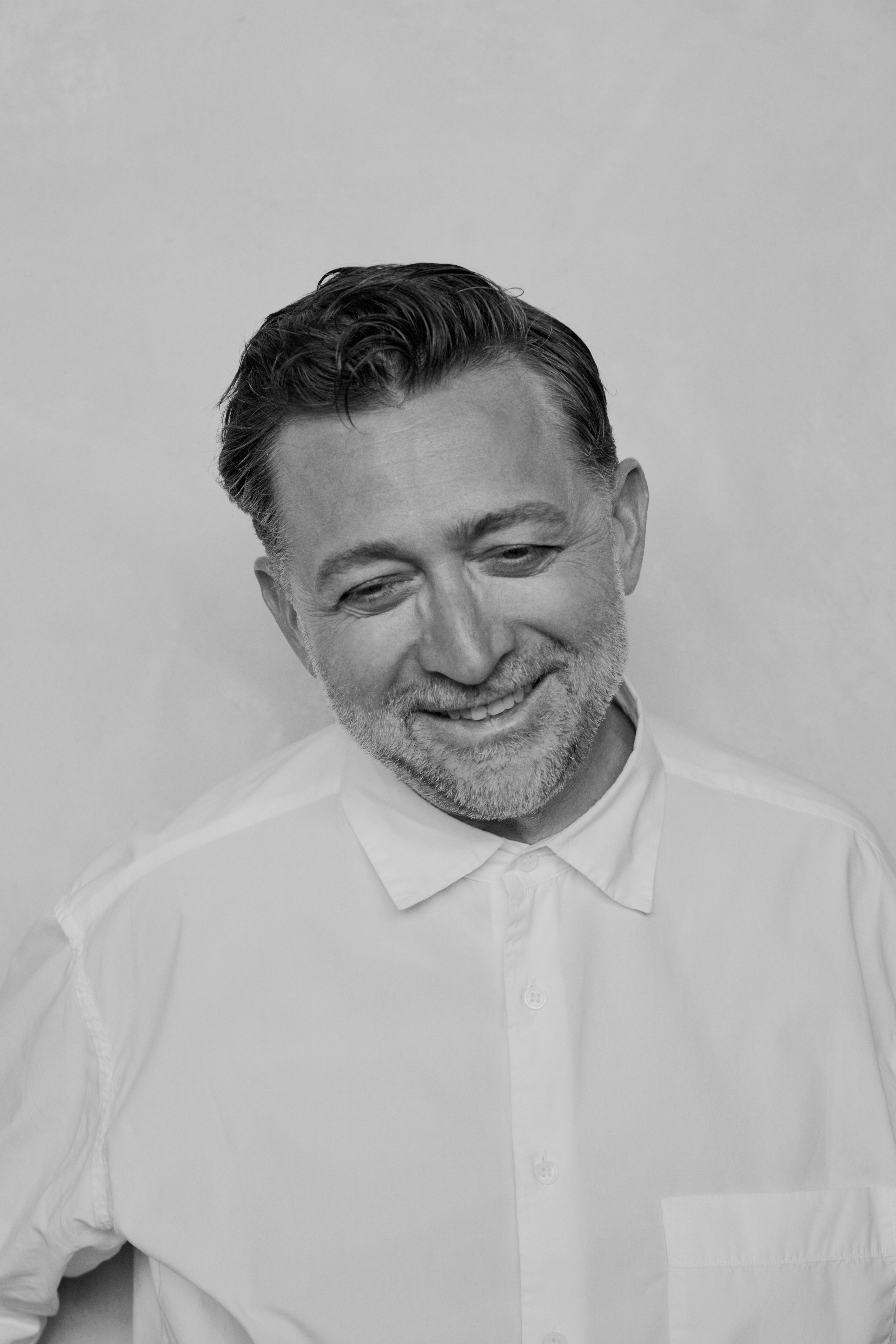Willo Perron headshot