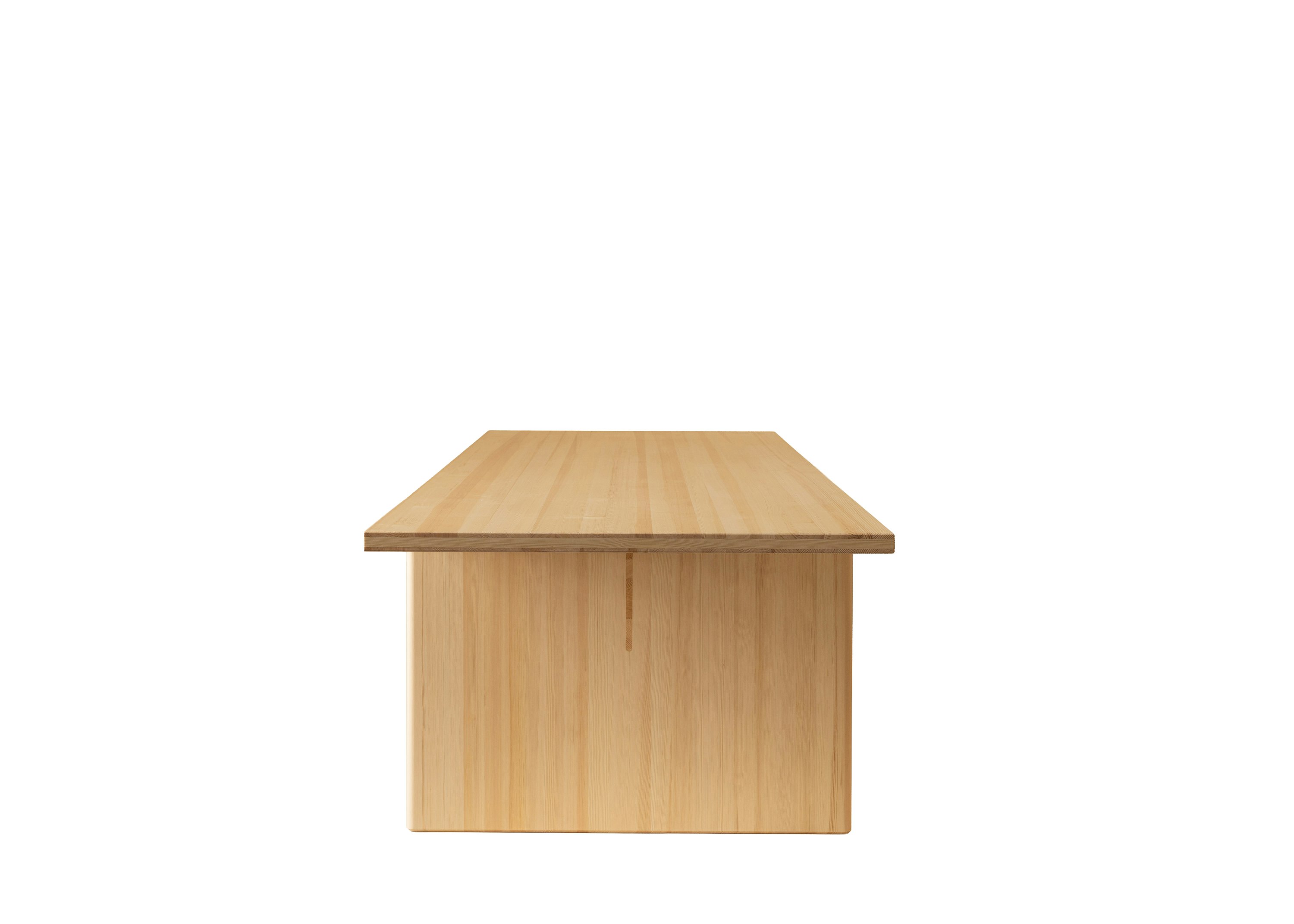 Kolmio Dining Table - 120 Inch