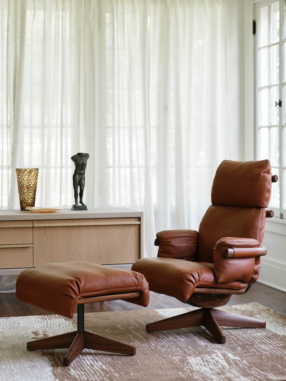 Ramus Lounge Chair and Ottoman