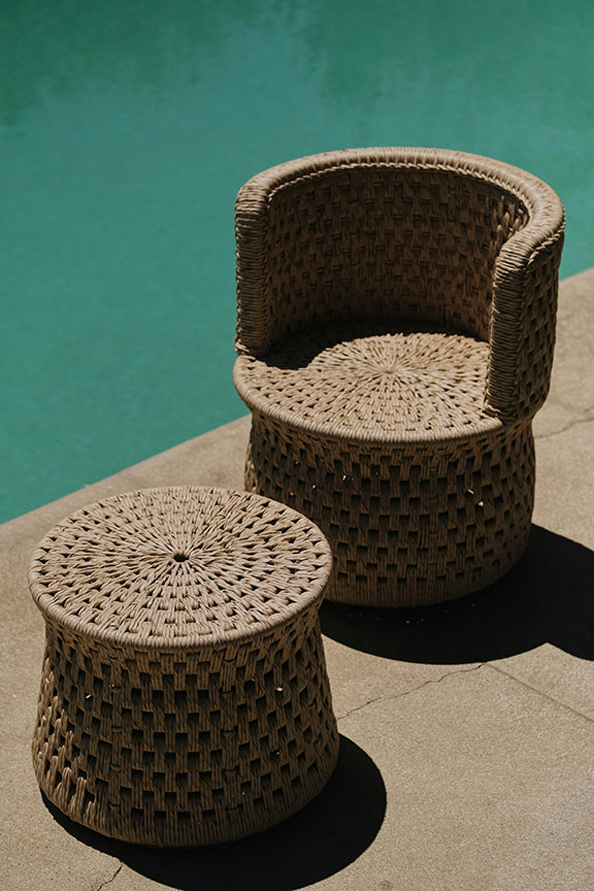 Oasis Outdoor Lounge Chair
