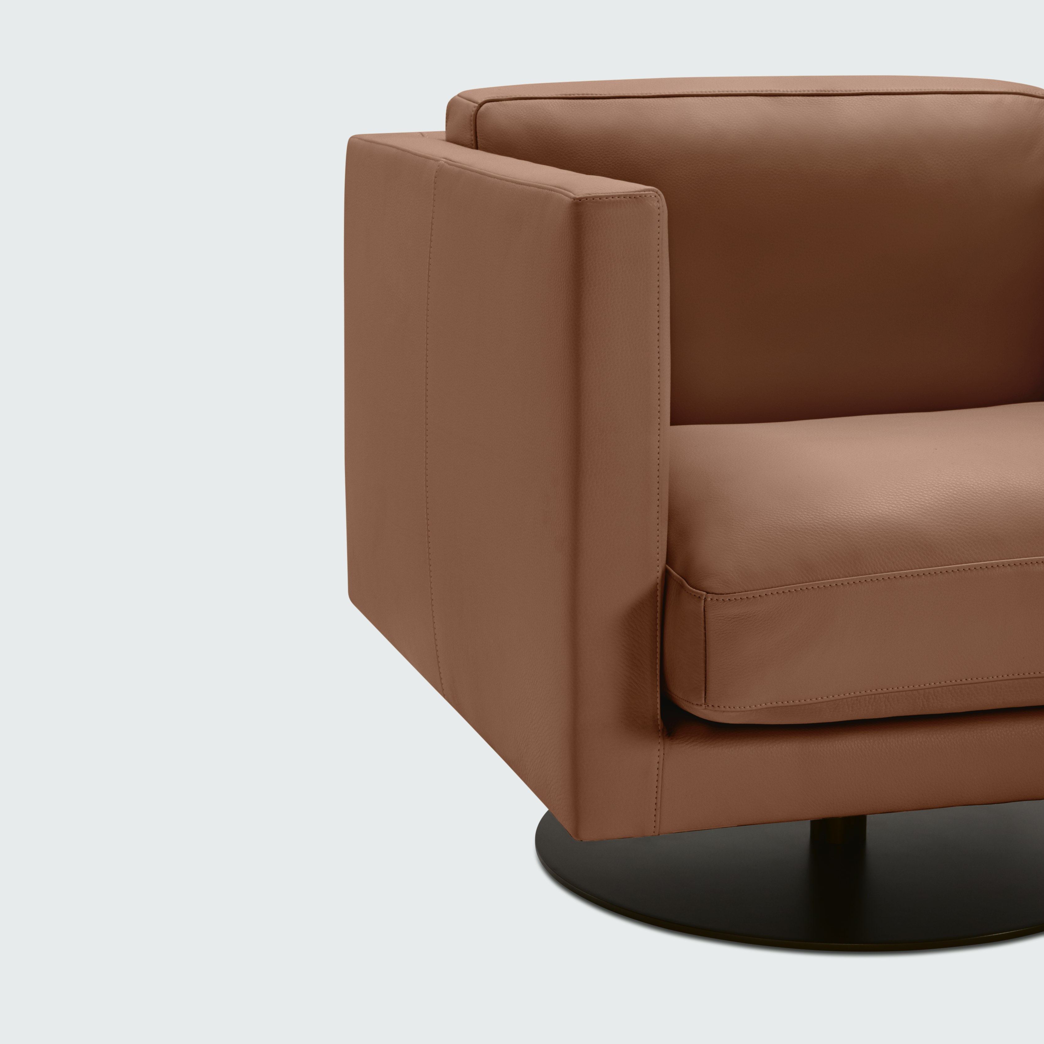 Comolino Swivel Chair