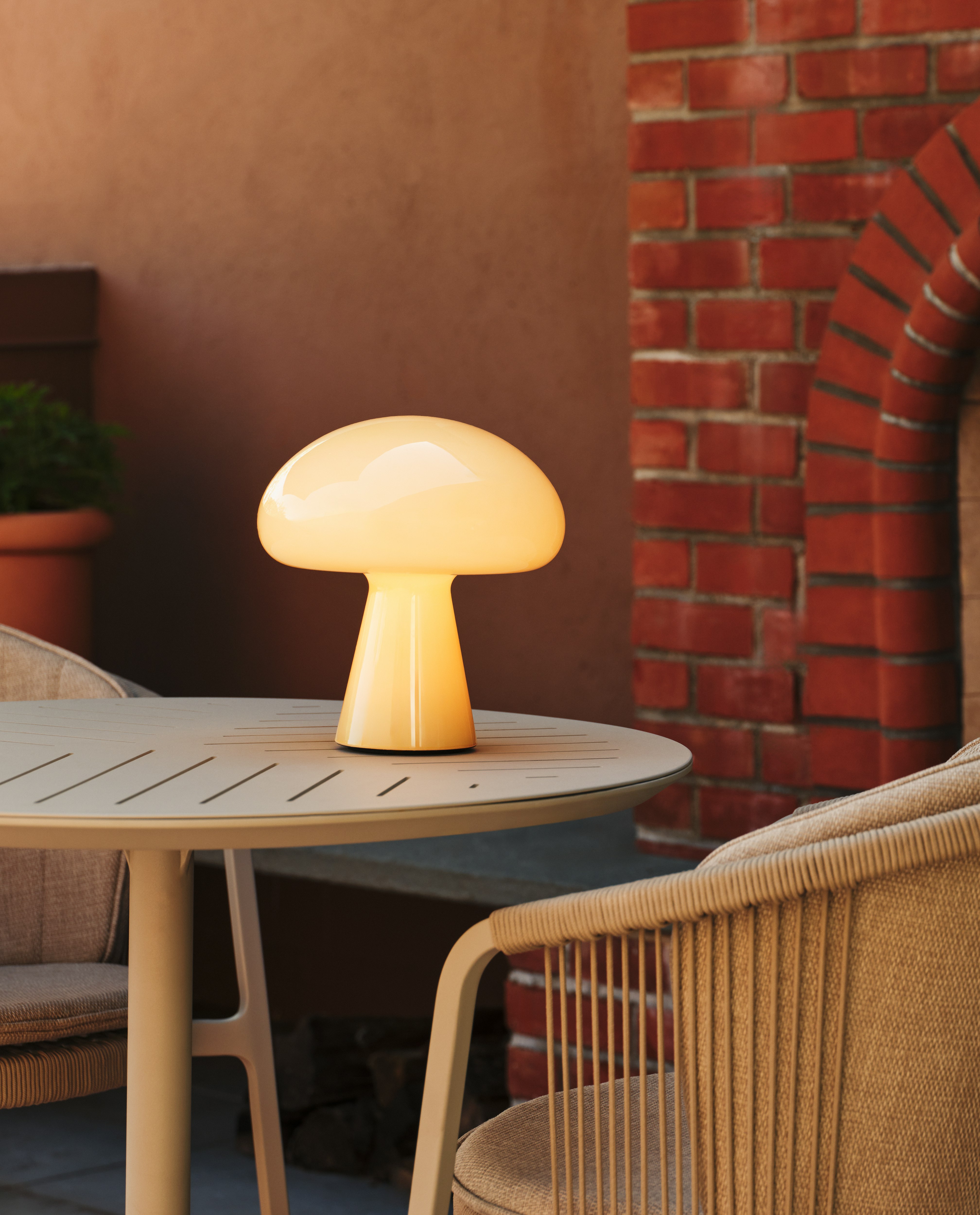 Obello Portable Lamp