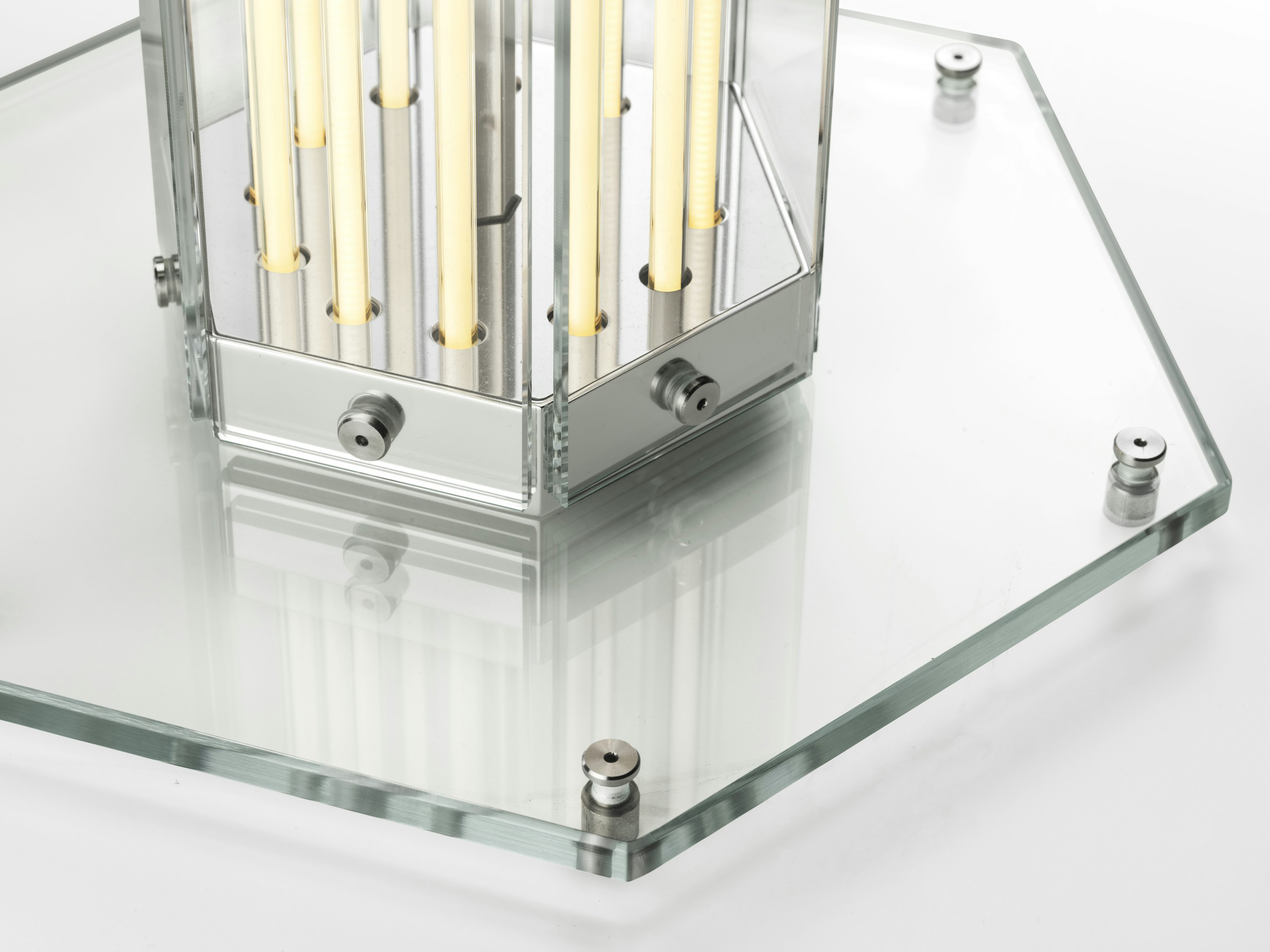 SuperWire Table Lamp