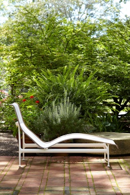 Knoll 1966 Countour Chaise by Richard Schultz