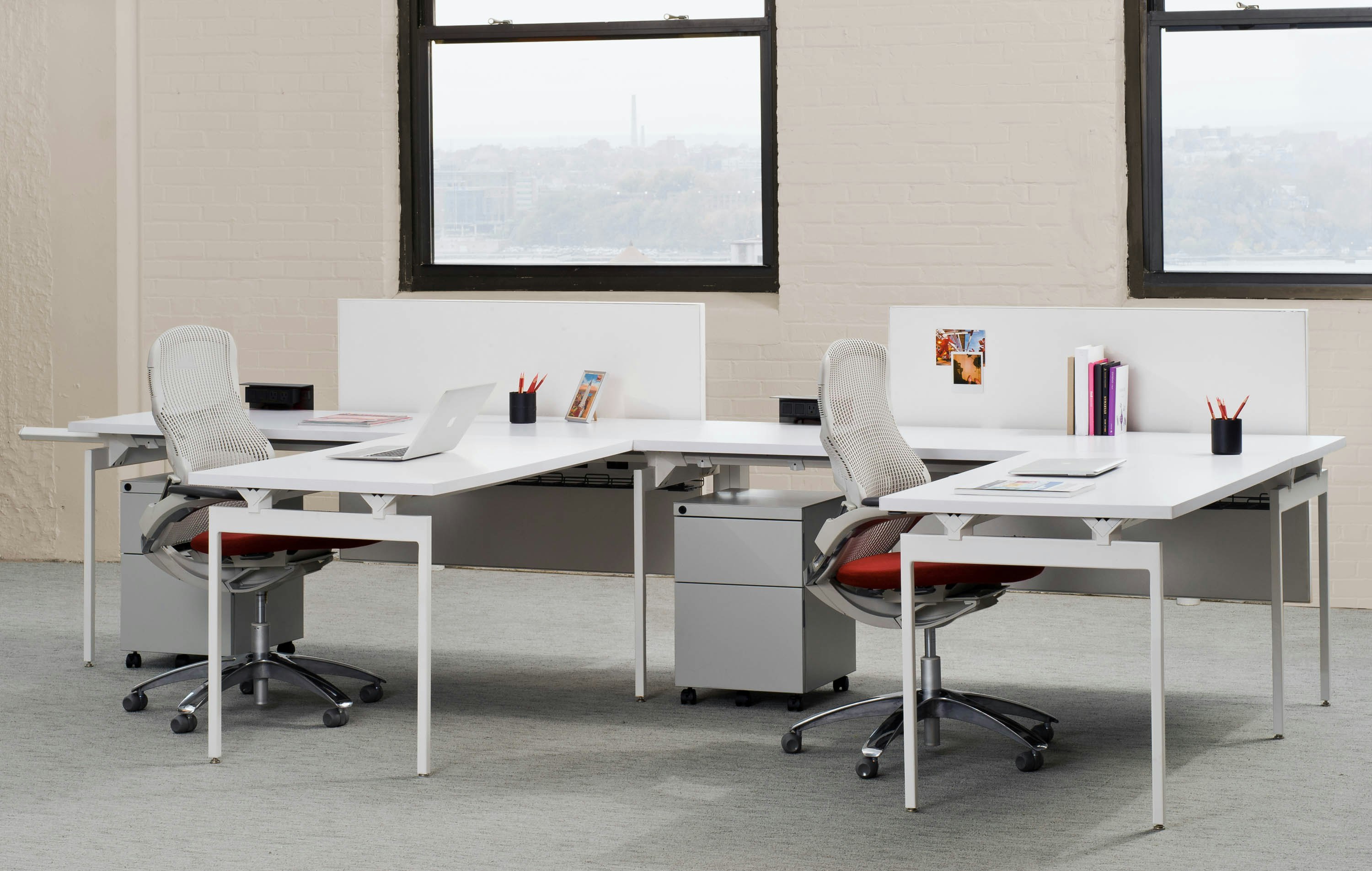 Antenna Workspaces Linked Desks with Fence Generation Chair Storage