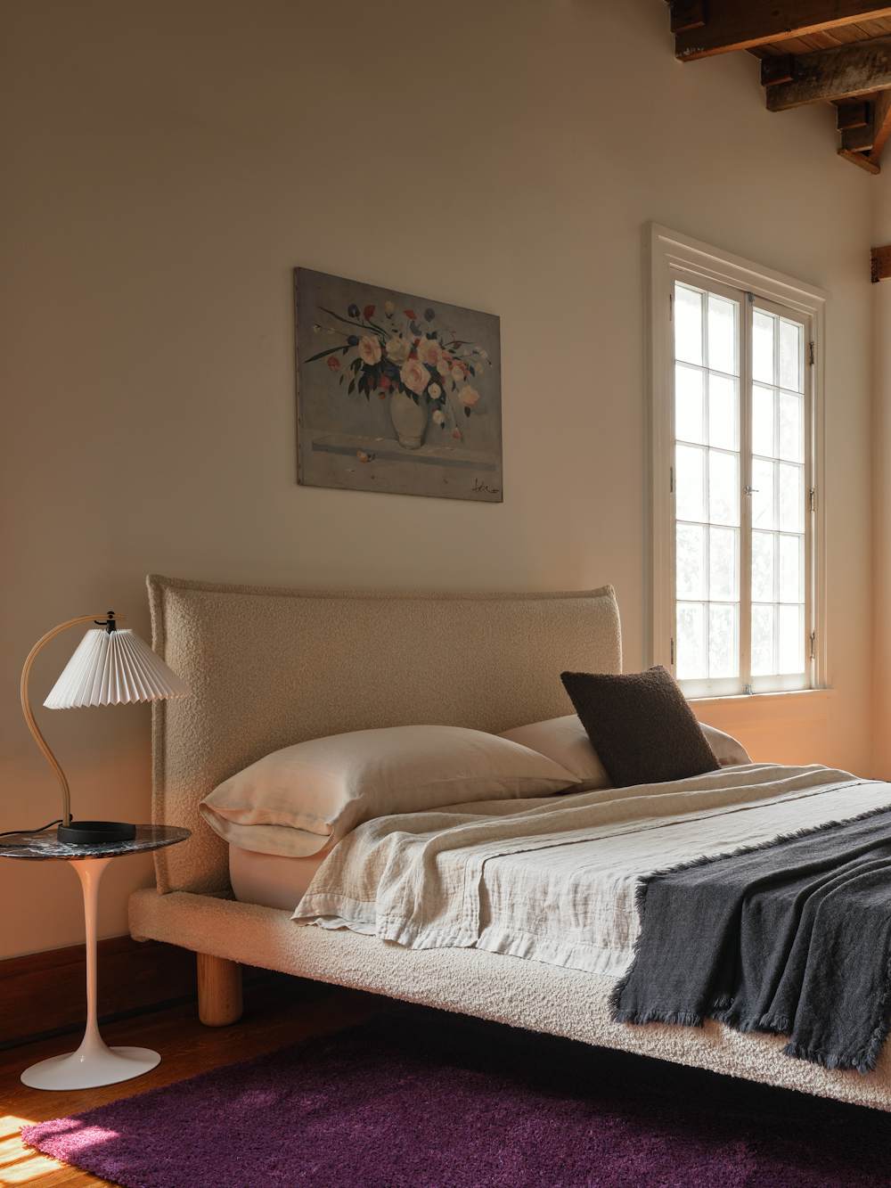 Somme Bed with Bun Lounge and Chique Rug