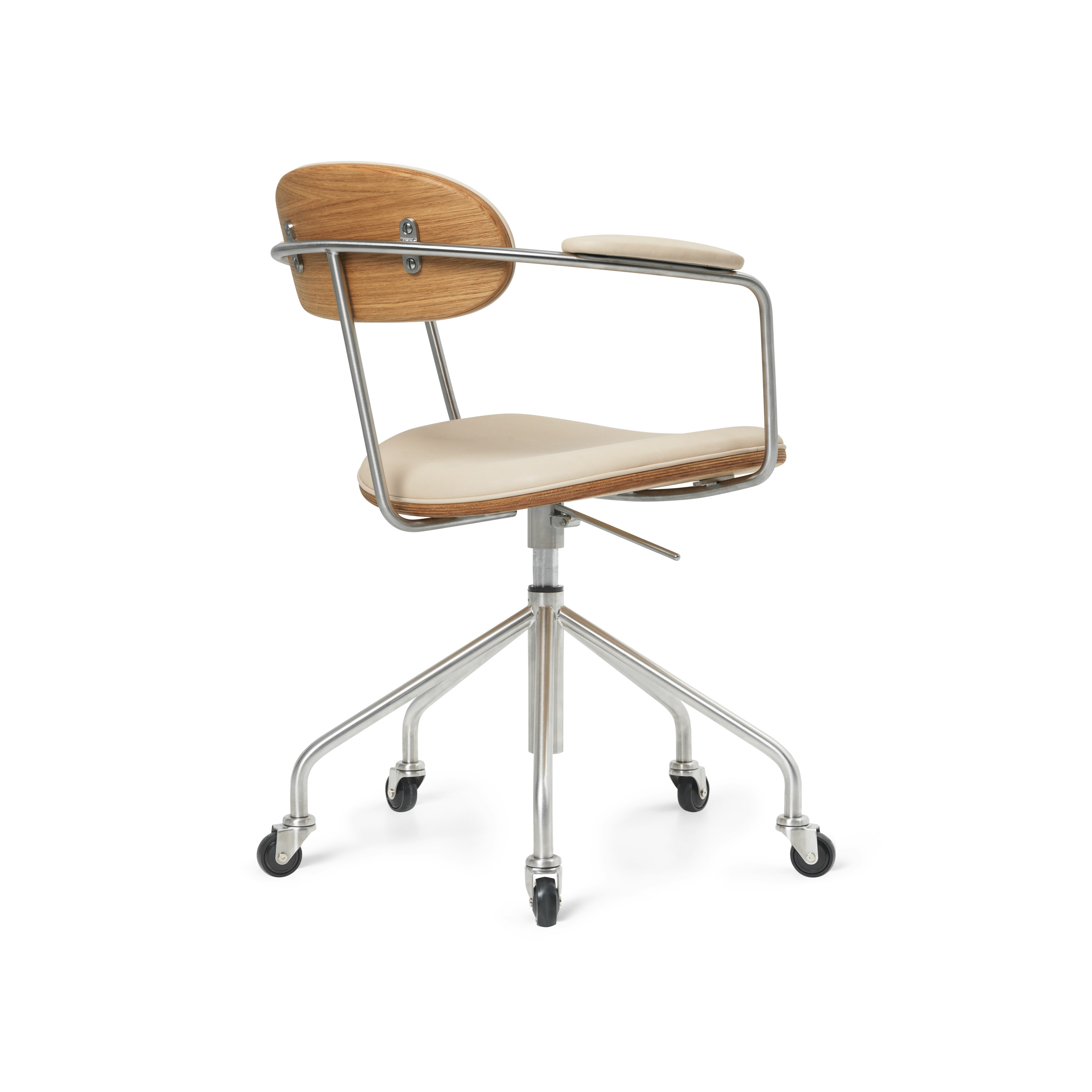 CH621 Swivel chair in beige leather and oak viewed from the back