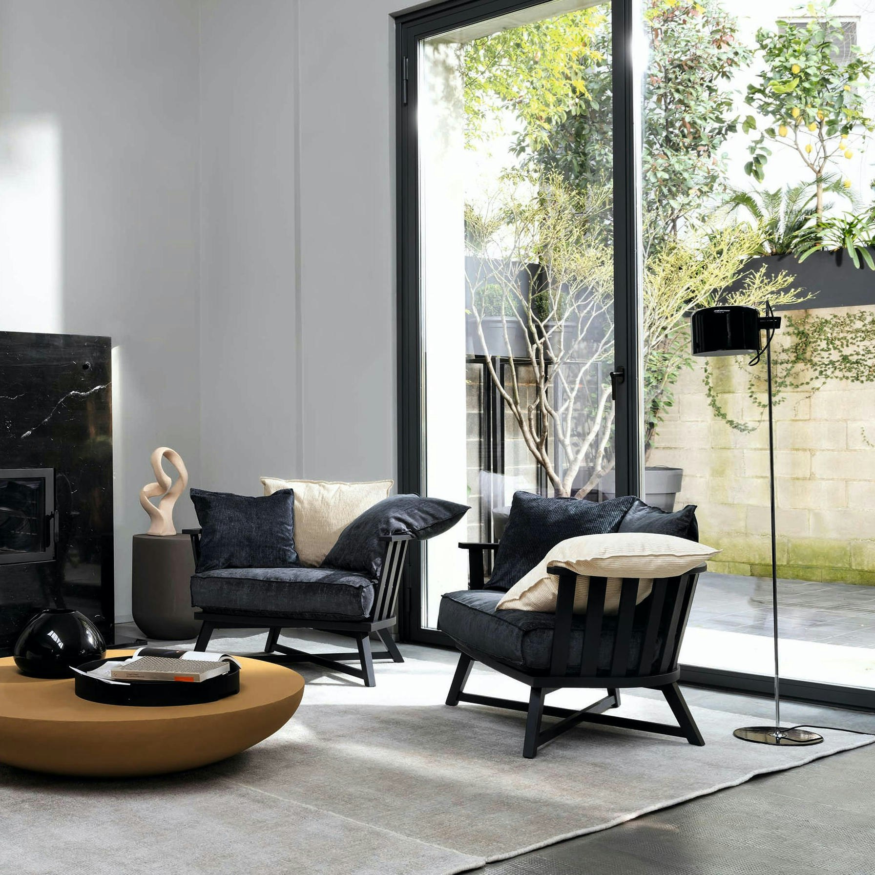 Coup&eacute; Floor Lamp