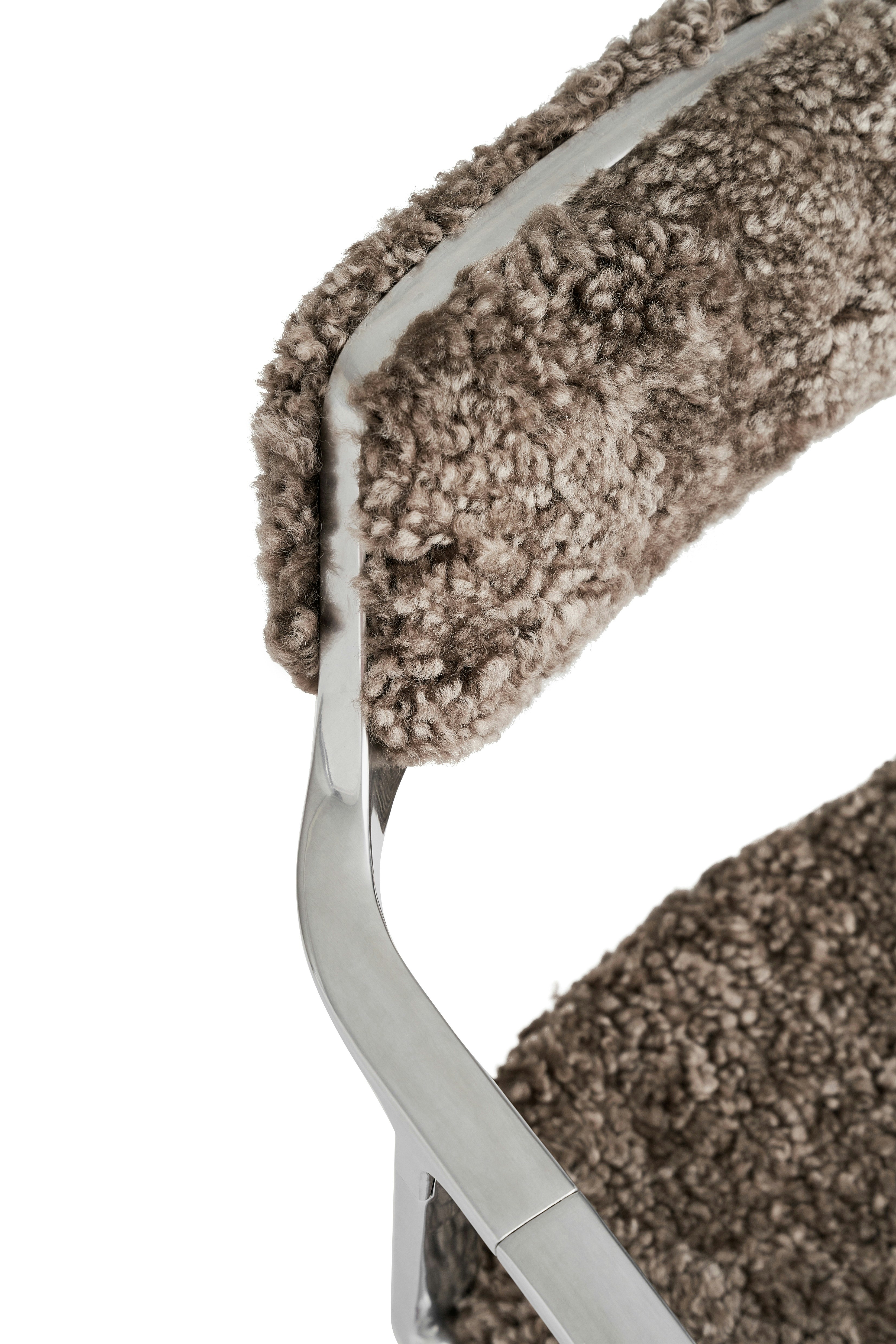 A detailed look at the Vipp452 Swivel Chair.