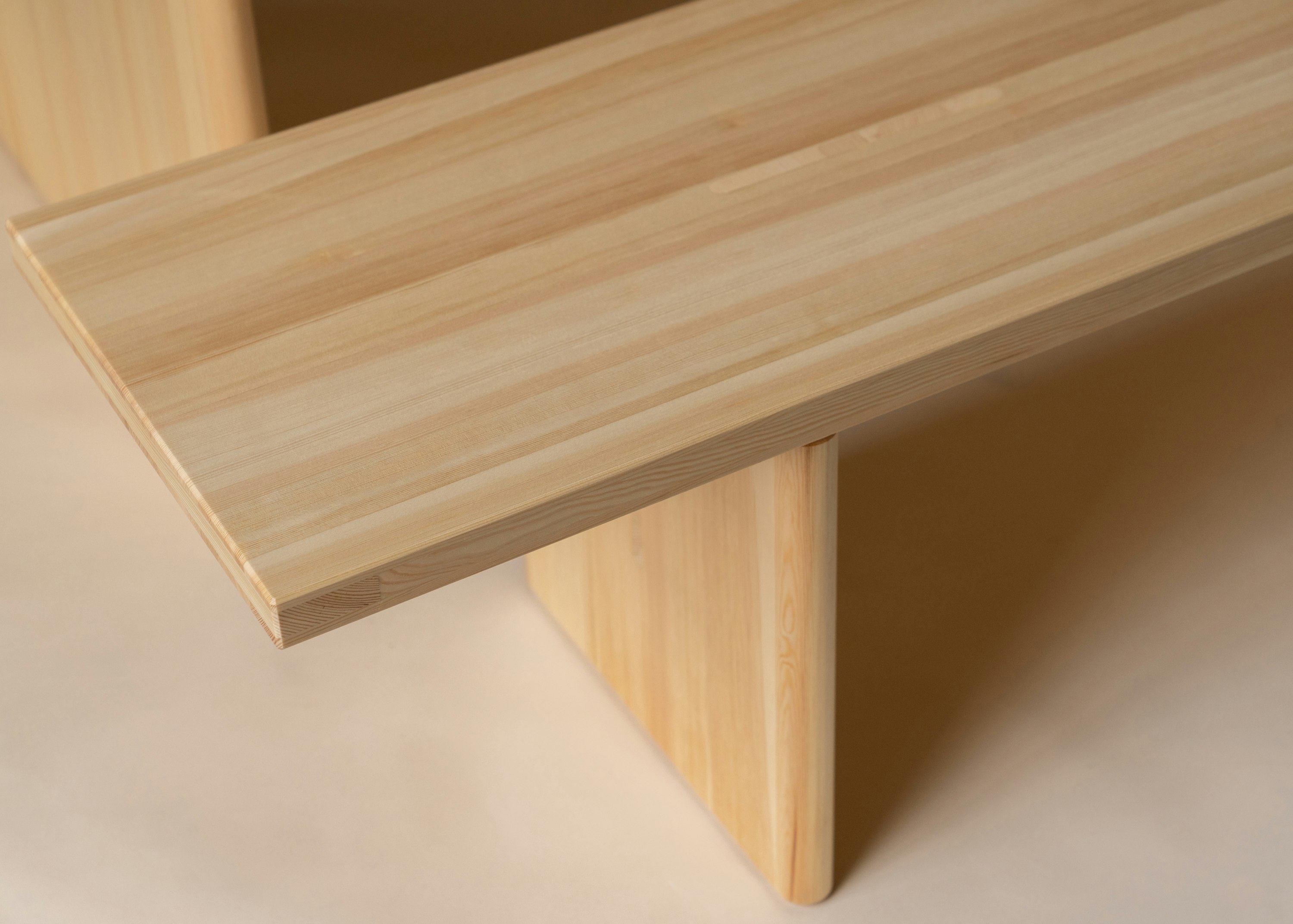 Kolmio Dining Table