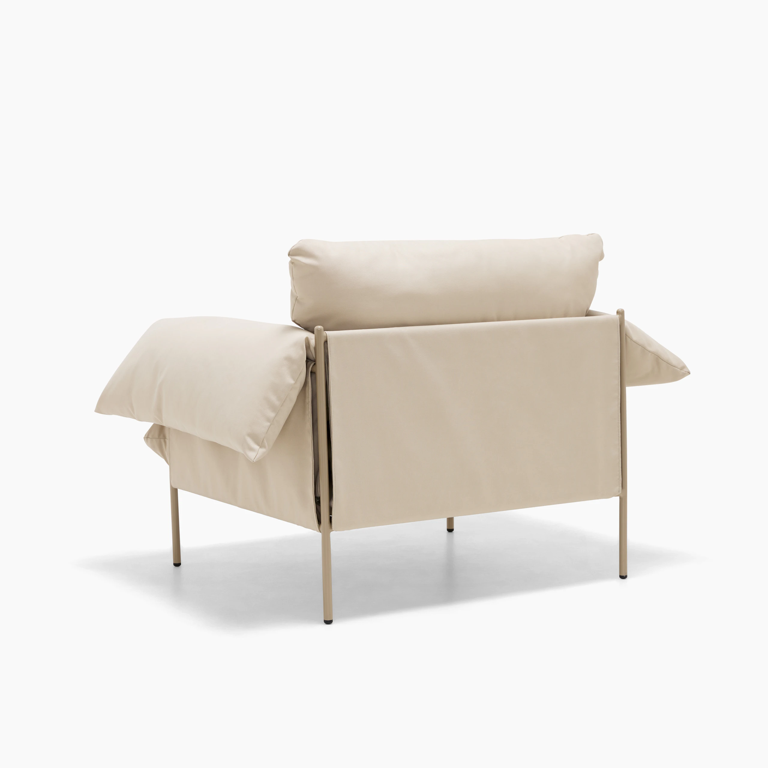 Alva Outdoor Lounge Chair in Palermo Sand