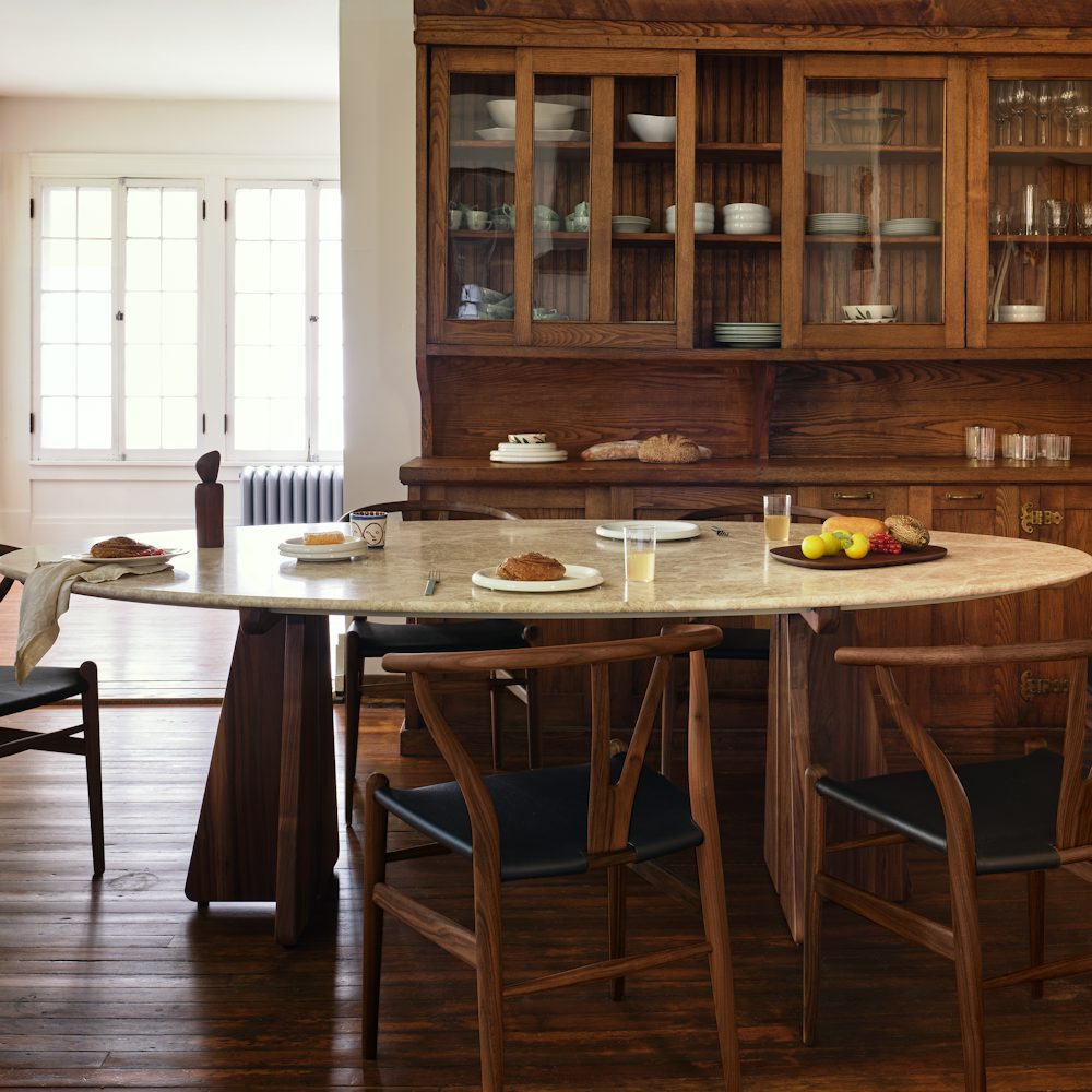 Pinna Round Dining Table